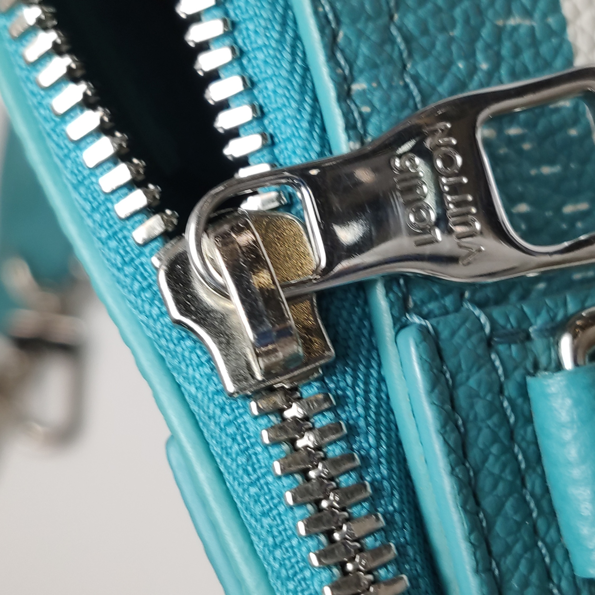 Louis Vuitton（LV） City Keepall Bag Limited Edition Marque Deposee Damier Giant — photo 12 of 17