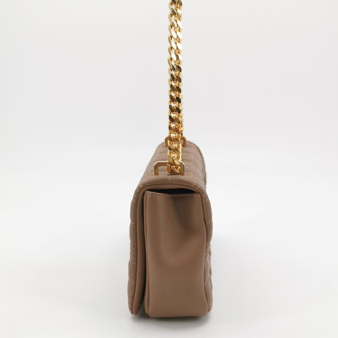 Burberry Lola Bum Bag Quilted Lambskin — photo 4 of 22