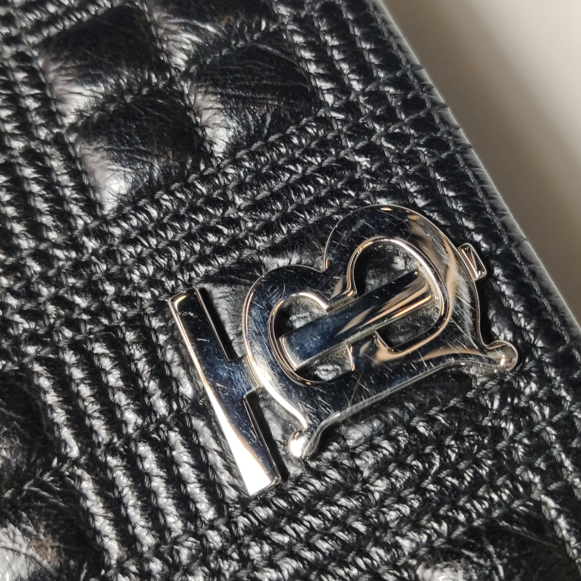Burberry Lola Shoulder Bag Quilted Patent with Resin Small — photo 16 of 22