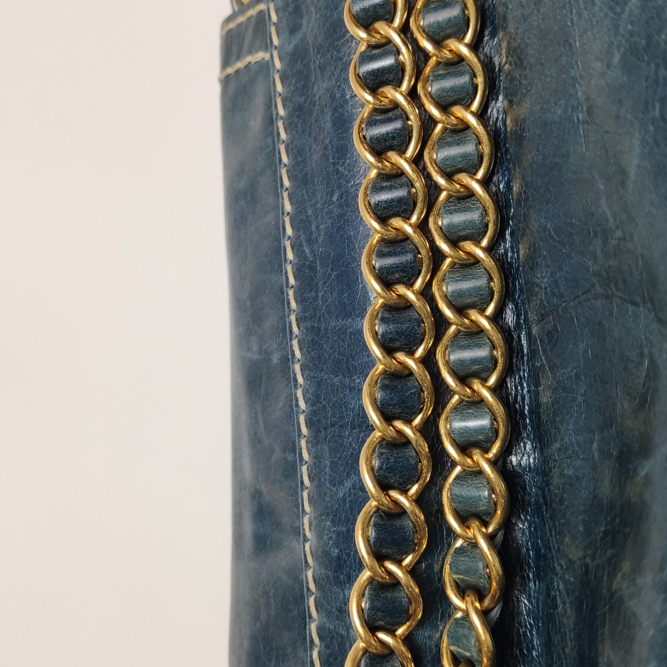Prada Vitelloshine Chain Shoulder Bag Leather Navy — photo 19 of 25