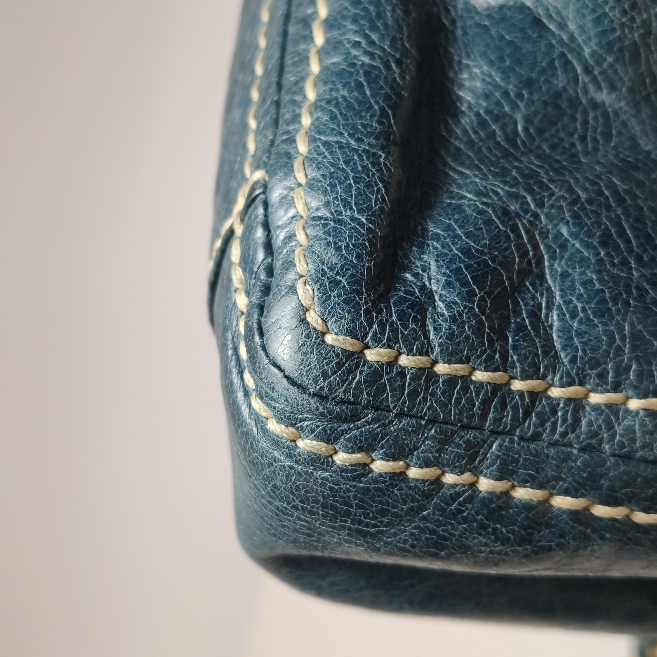 Prada Vitelloshine Chain Shoulder Bag Leather Navy — photo 18 of 25