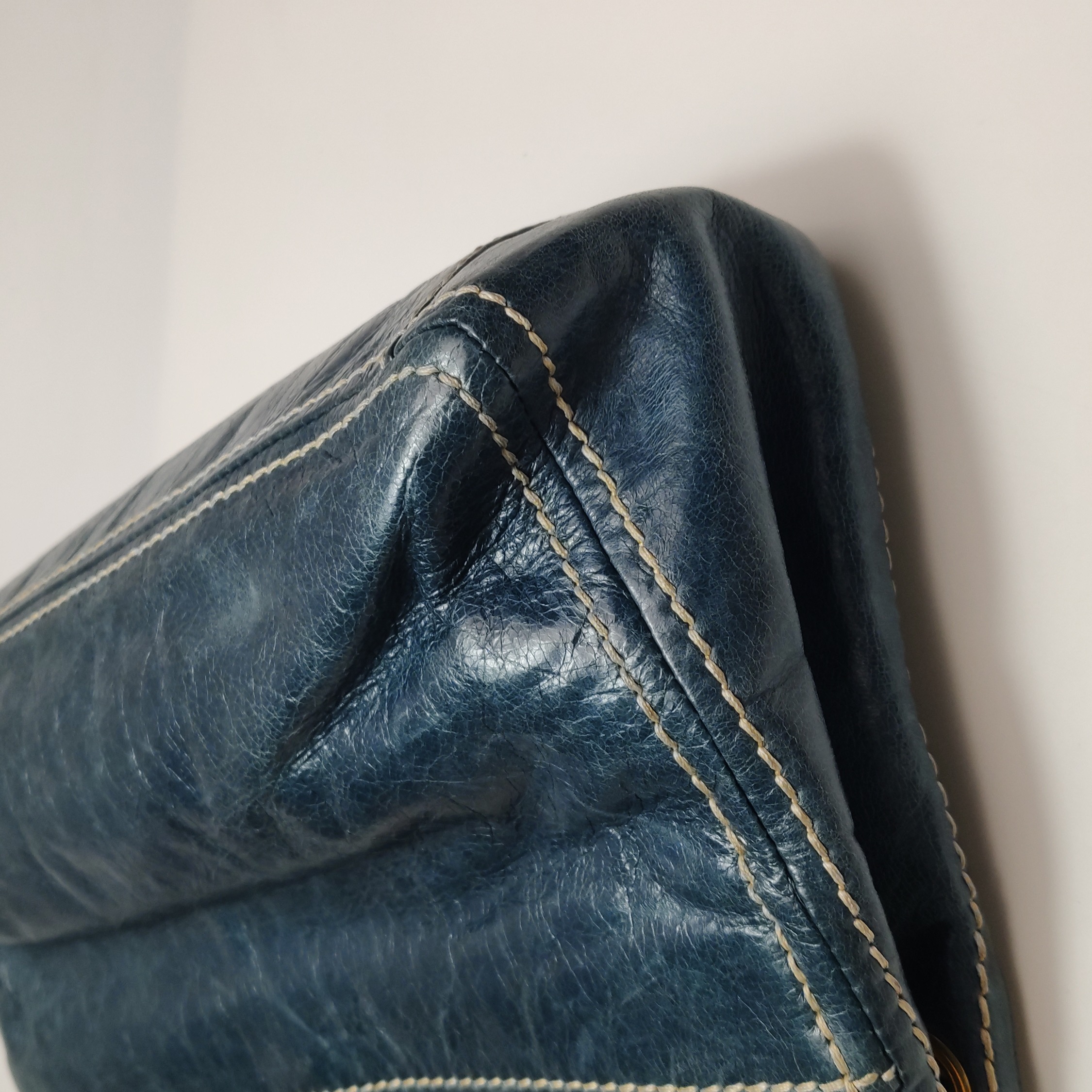 Prada Vitelloshine Chain Shoulder Bag Leather Navy — photo 24 of 25