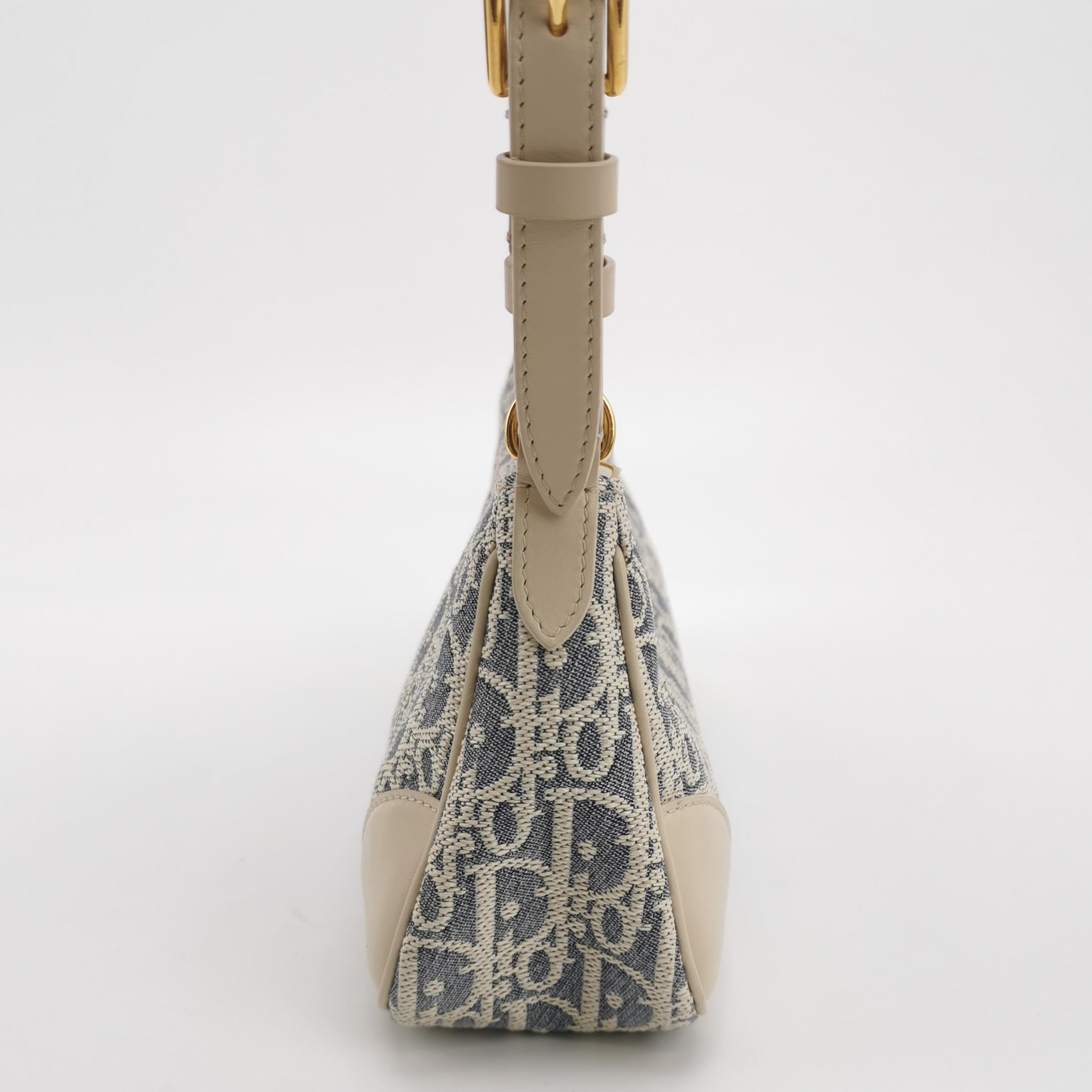 Christian Dior 30 Montaigne Shoulder Bag Oblique Canvas — photo 3 of 16