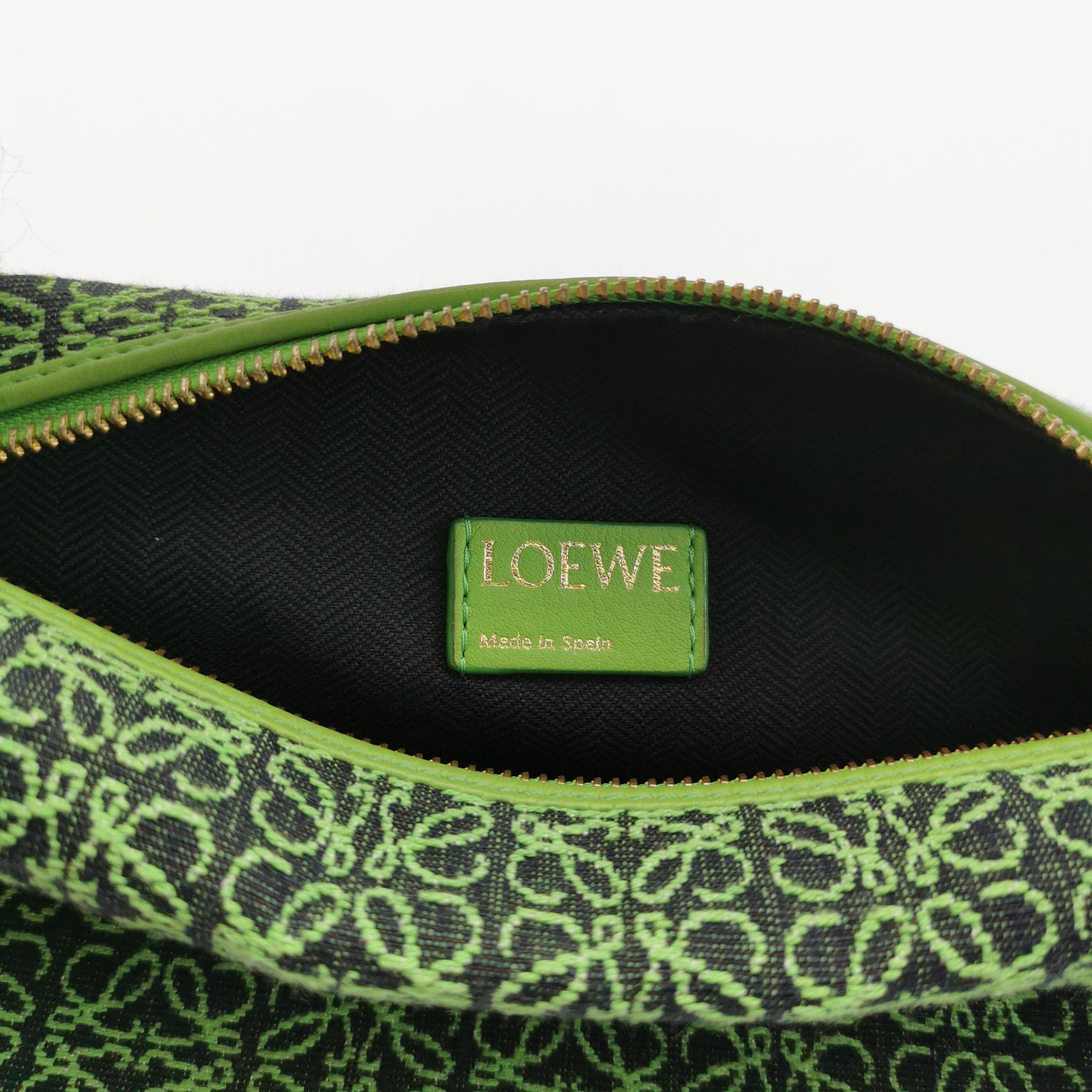 Loewe Cubi Hobo Anagram Jacquard Small — photo 8 of 18