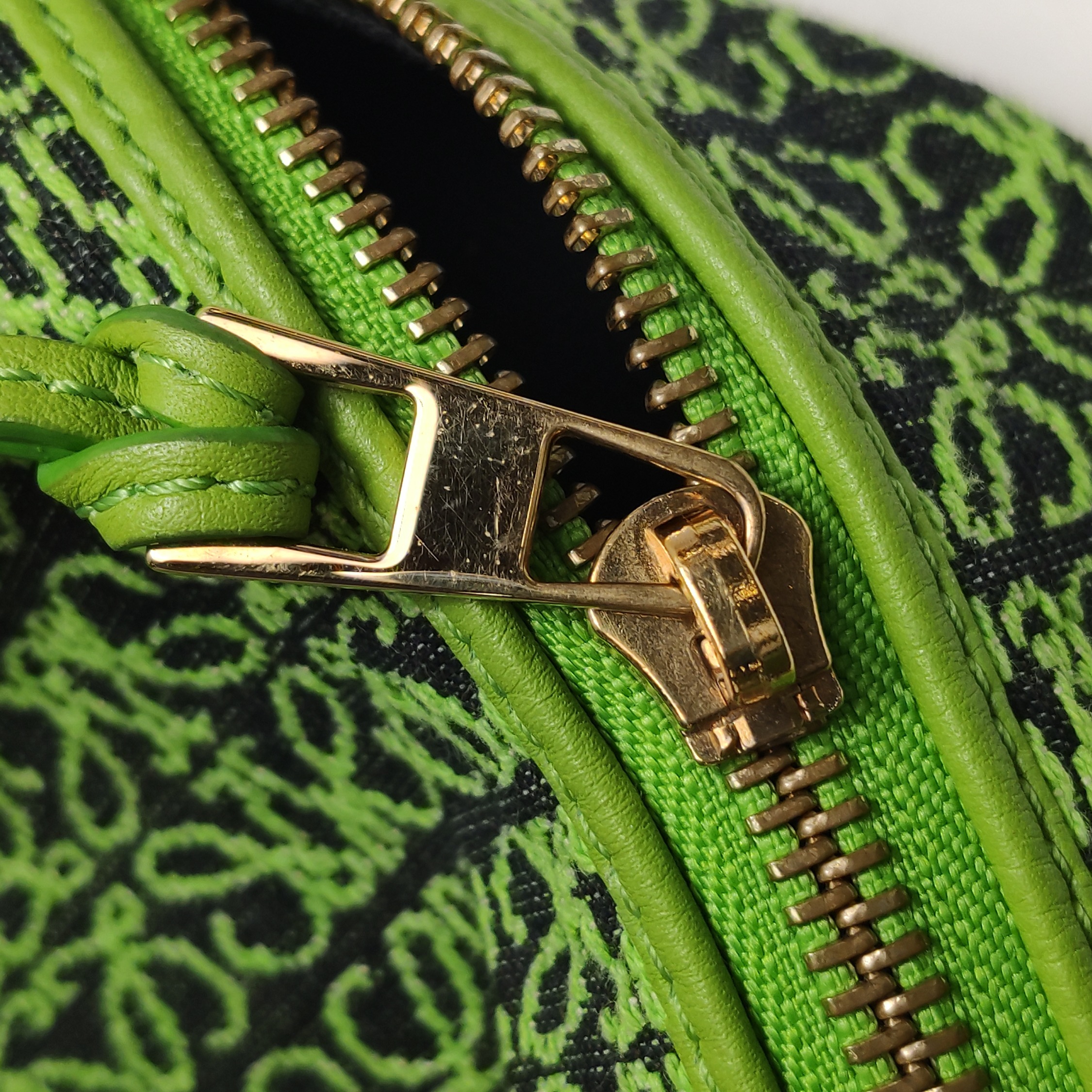 Loewe Cubi Hobo Anagram Jacquard Small — photo 13 of 18