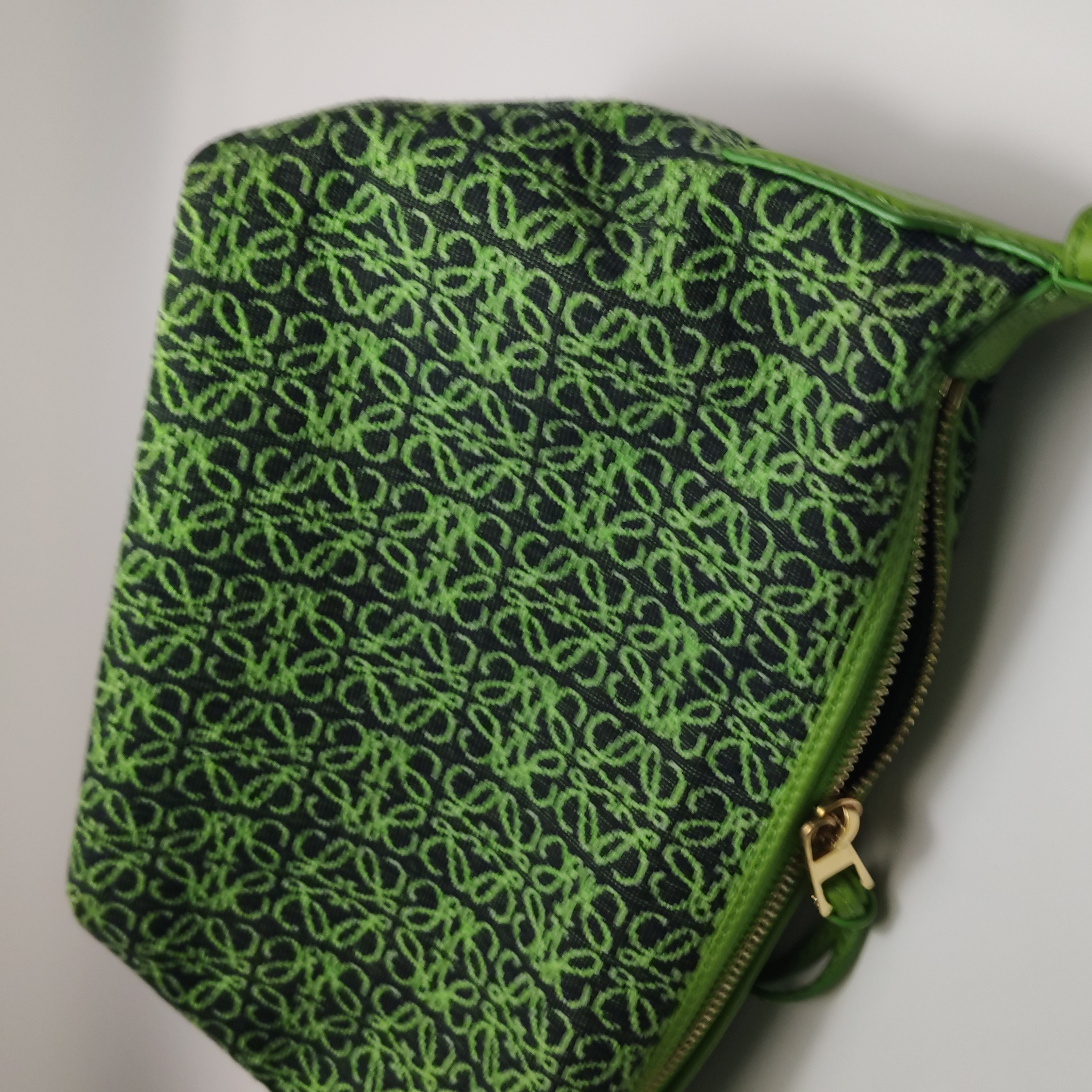 Loewe Cubi Hobo Anagram Jacquard Small — photo 15 of 18
