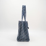 Christian Dior Book Tote Oblique Canvas Medium — thumbnail 3