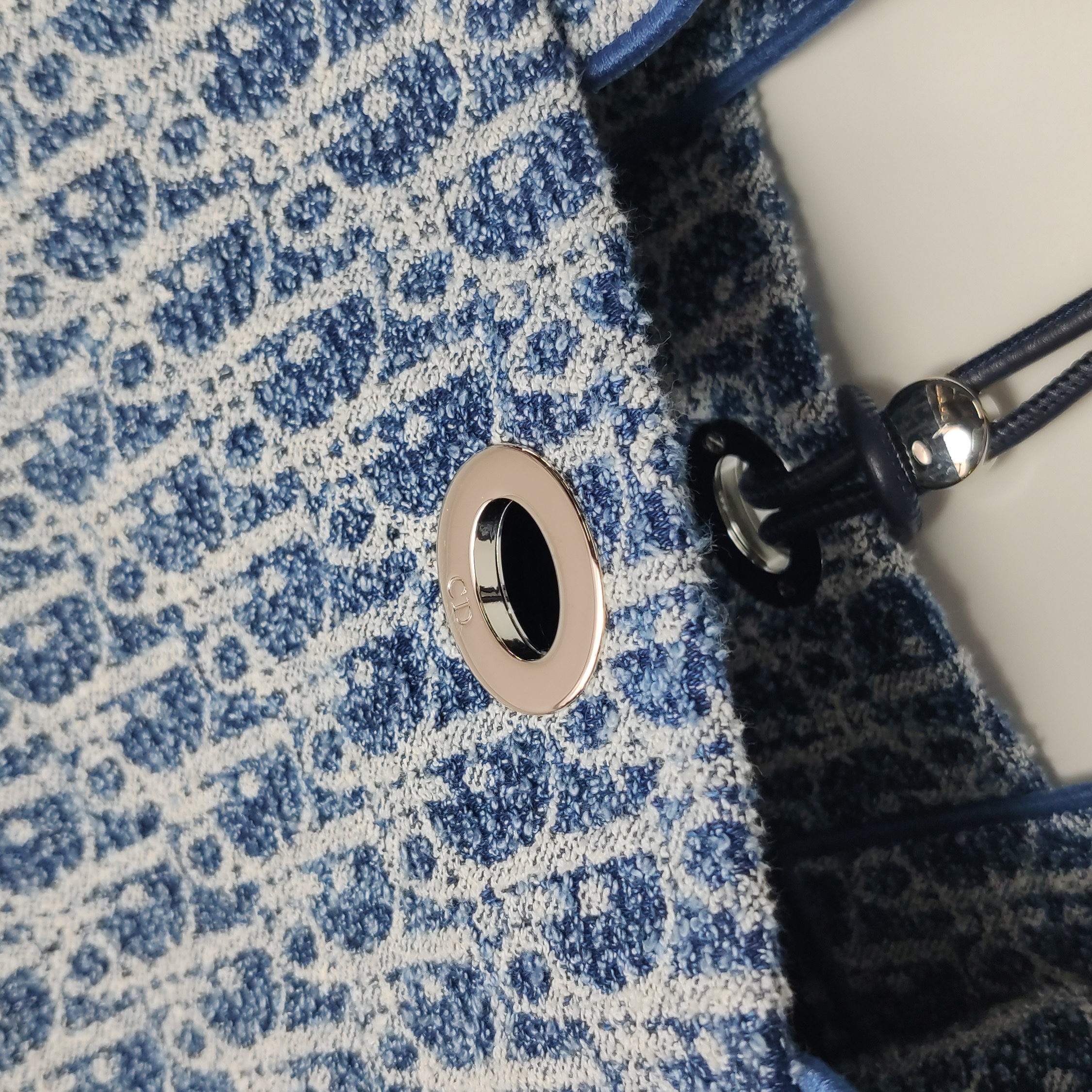 Christian Dior Book Tote Oblique Canvas Medium — photo 15 of 20