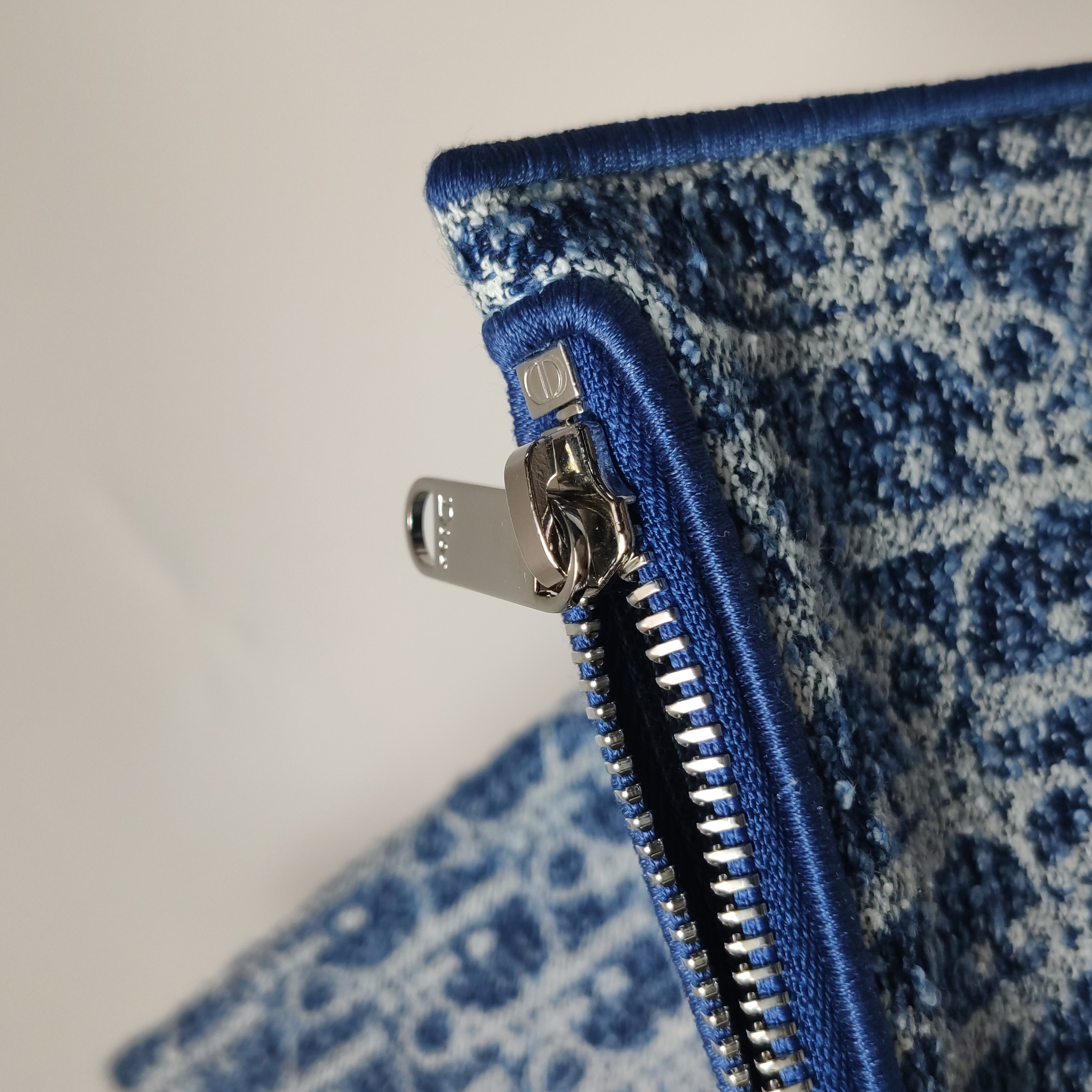 Christian Dior Book Tote Oblique Canvas Medium — photo 12 of 20