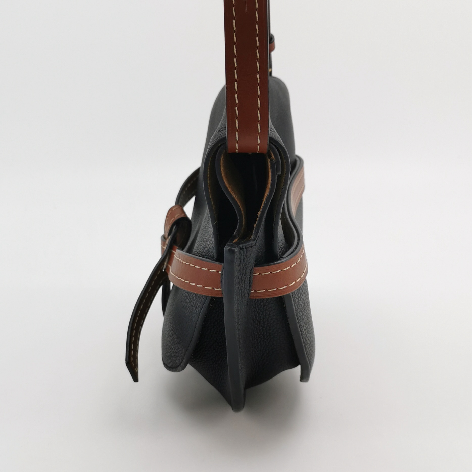 Loewe Gate Belt Bag Leather Small — photo 3 of 23