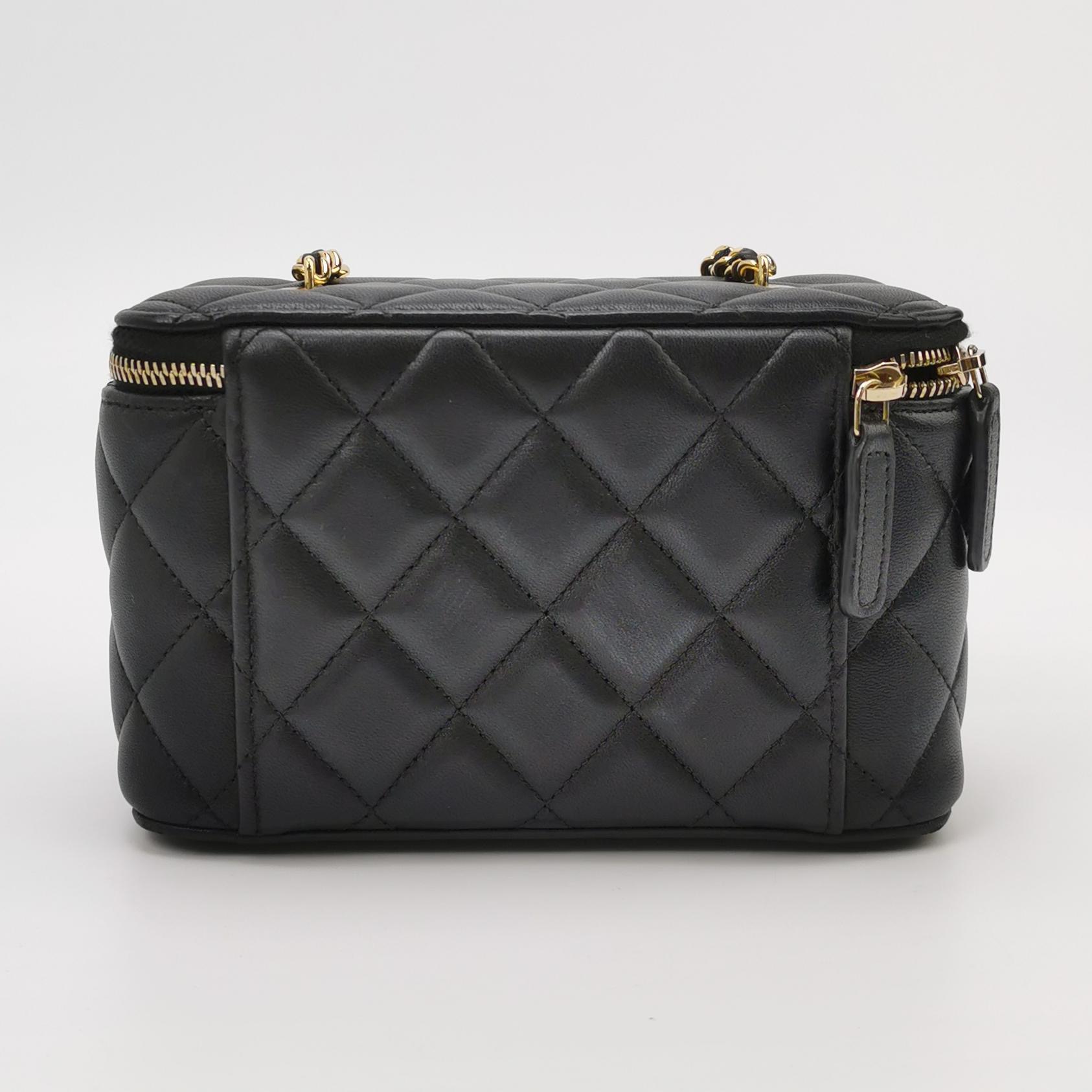Chanel Coco Casino Vanity Case with Chain Quilted Caviar Small — photo 5 of 15