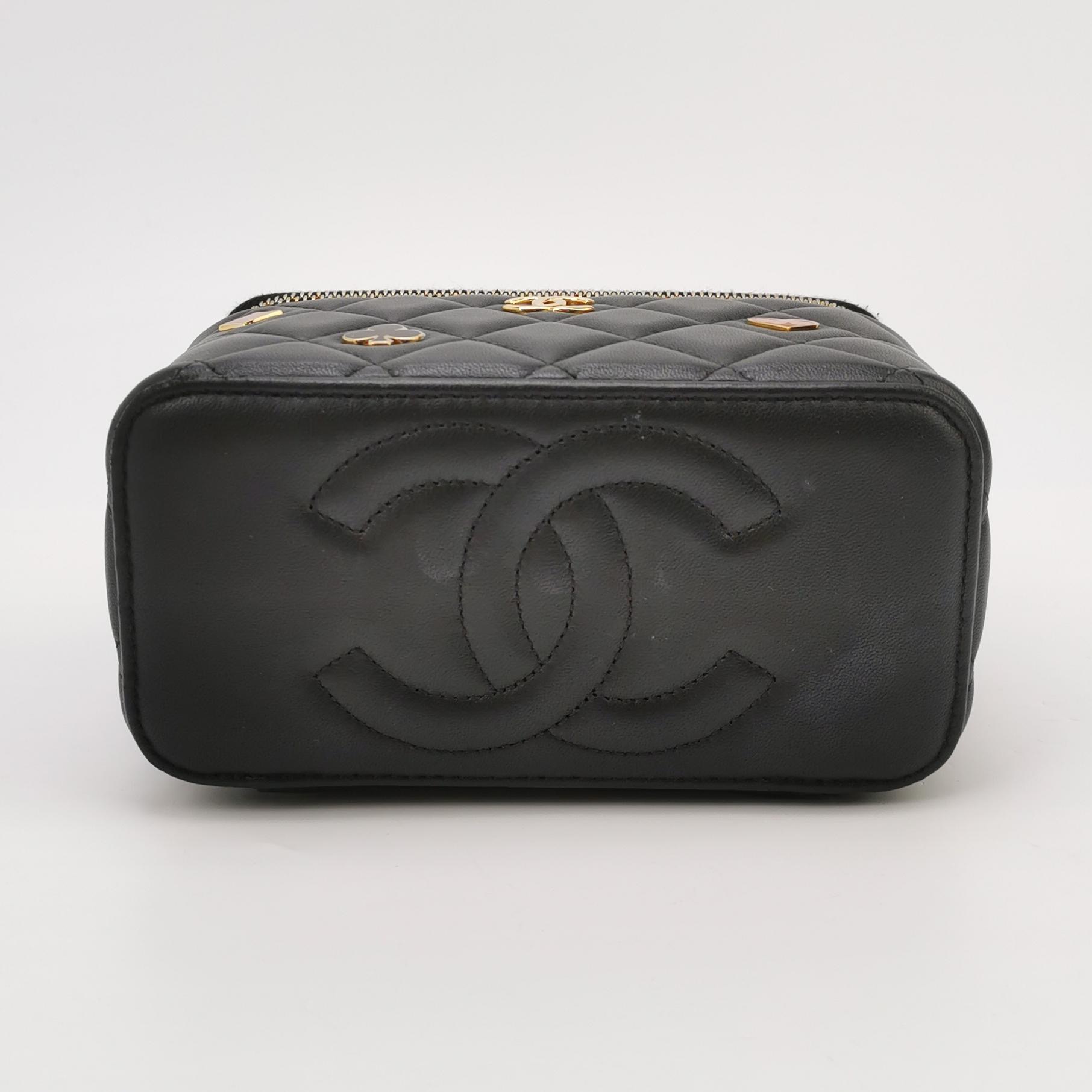 Chanel Coco Casino Vanity Case with Chain Quilted Caviar Small — photo 6 of 15