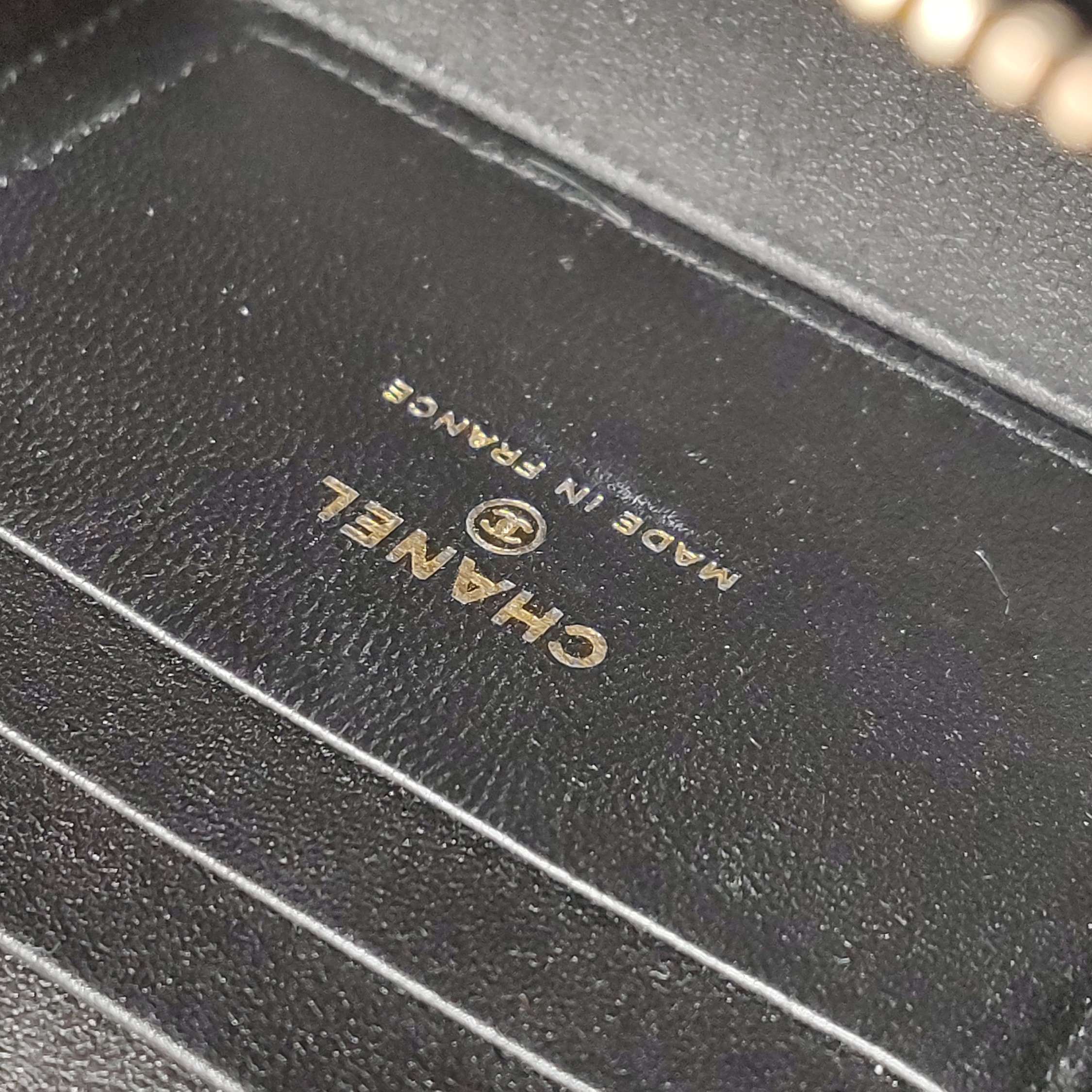 Chanel Coco Casino Vanity Case with Chain Quilted Caviar Small — photo 9 of 15