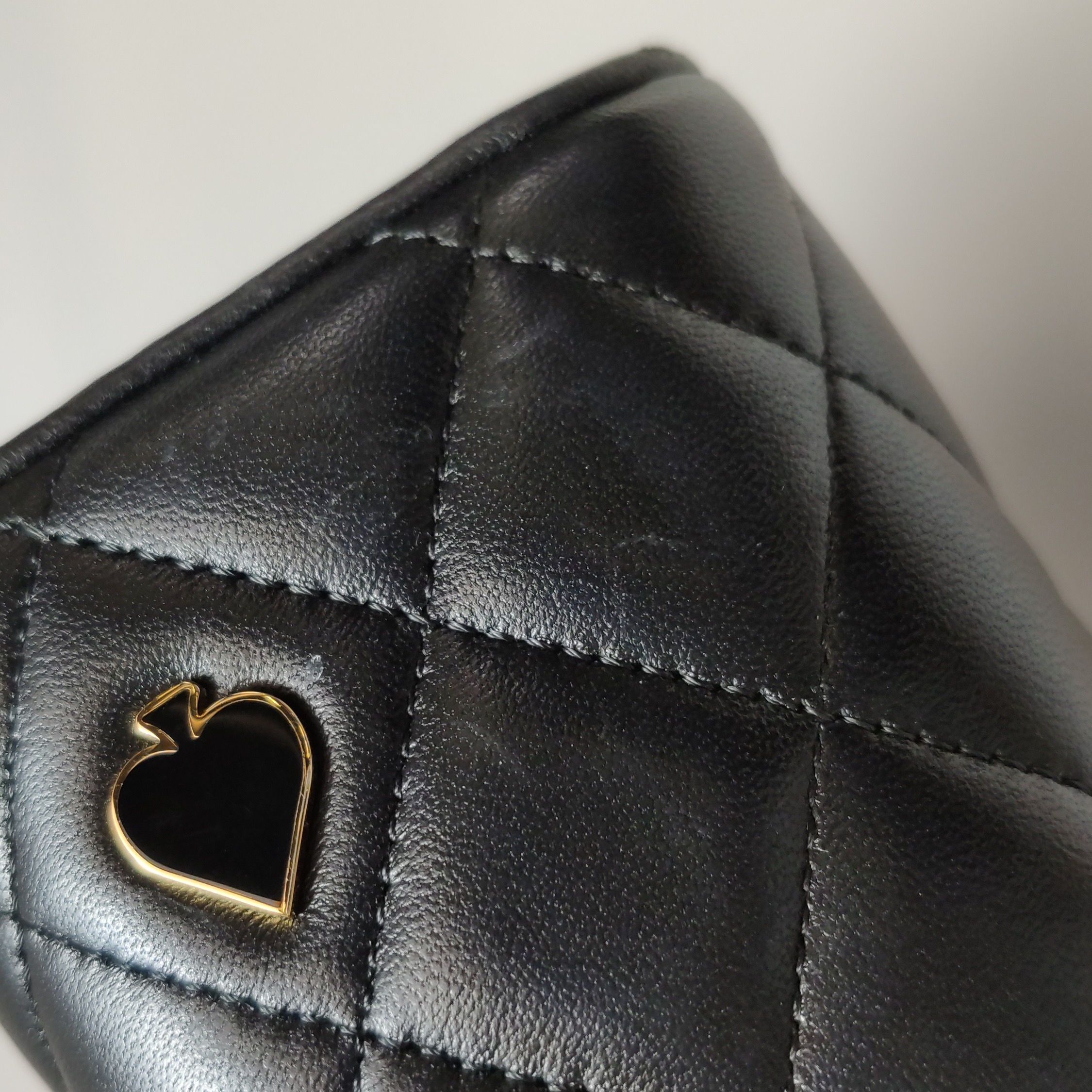Chanel Coco Casino Vanity Case with Chain Quilted Caviar Small — photo 10 of 15