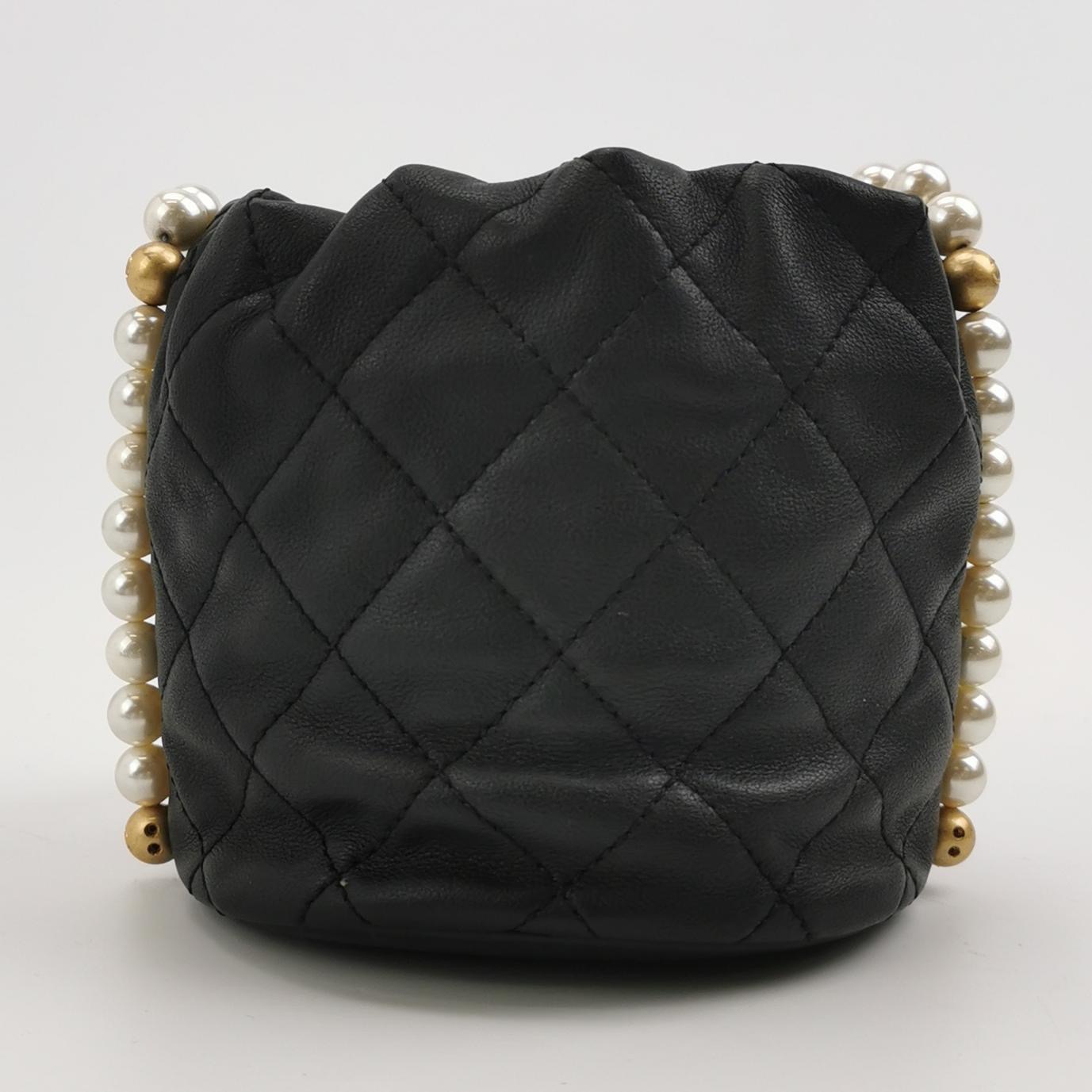 Chanel About Pearls Bucket Bag Quilted Calfskin Mini — photo 5 of 16