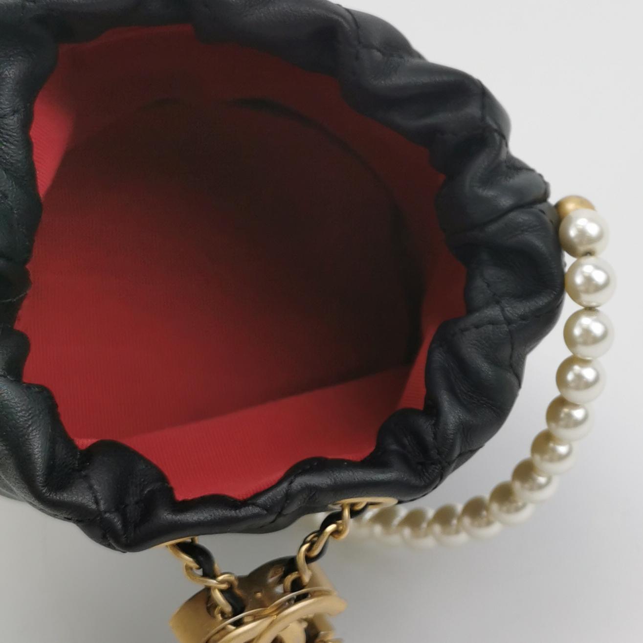 Chanel About Pearls Bucket Bag Quilted Calfskin Mini — photo 7 of 16