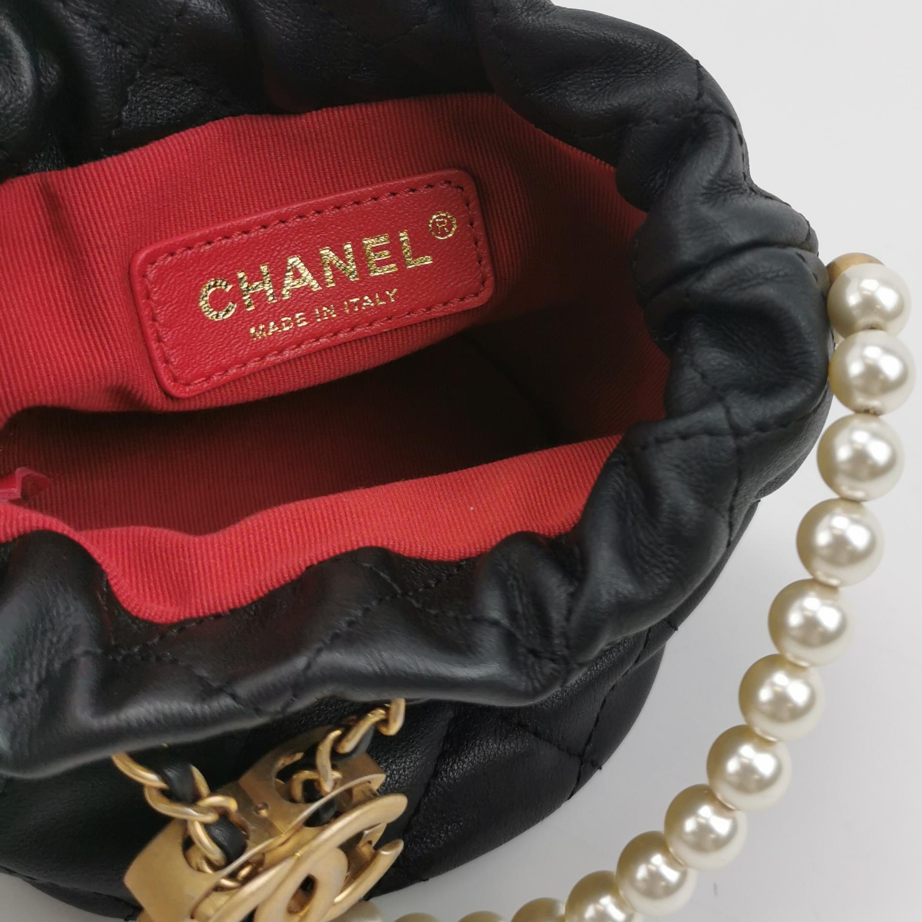 Chanel About Pearls Bucket Bag Quilted Calfskin Mini — photo 8 of 16