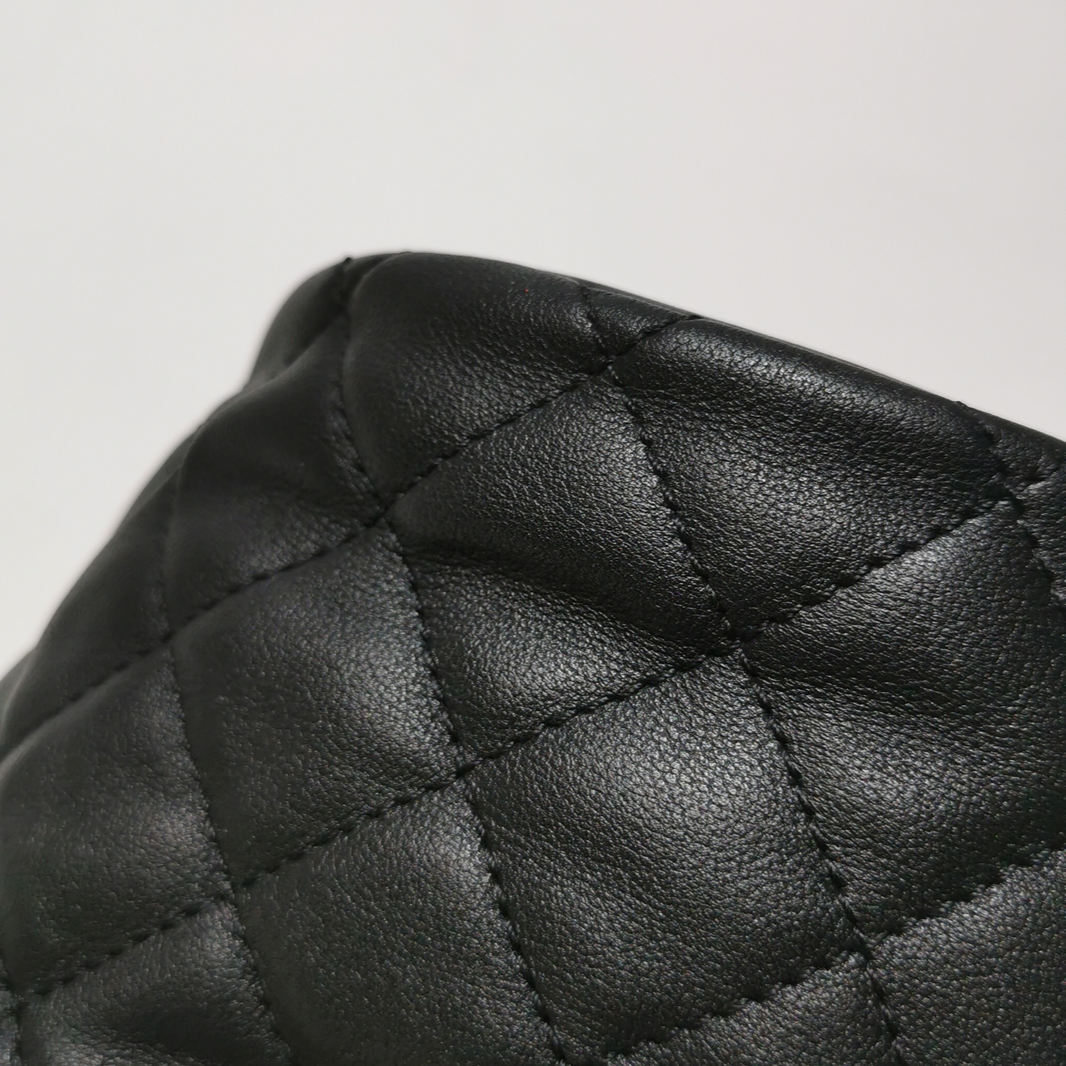 Chanel About Pearls Bucket Bag Quilted Calfskin Mini — photo 16 of 16