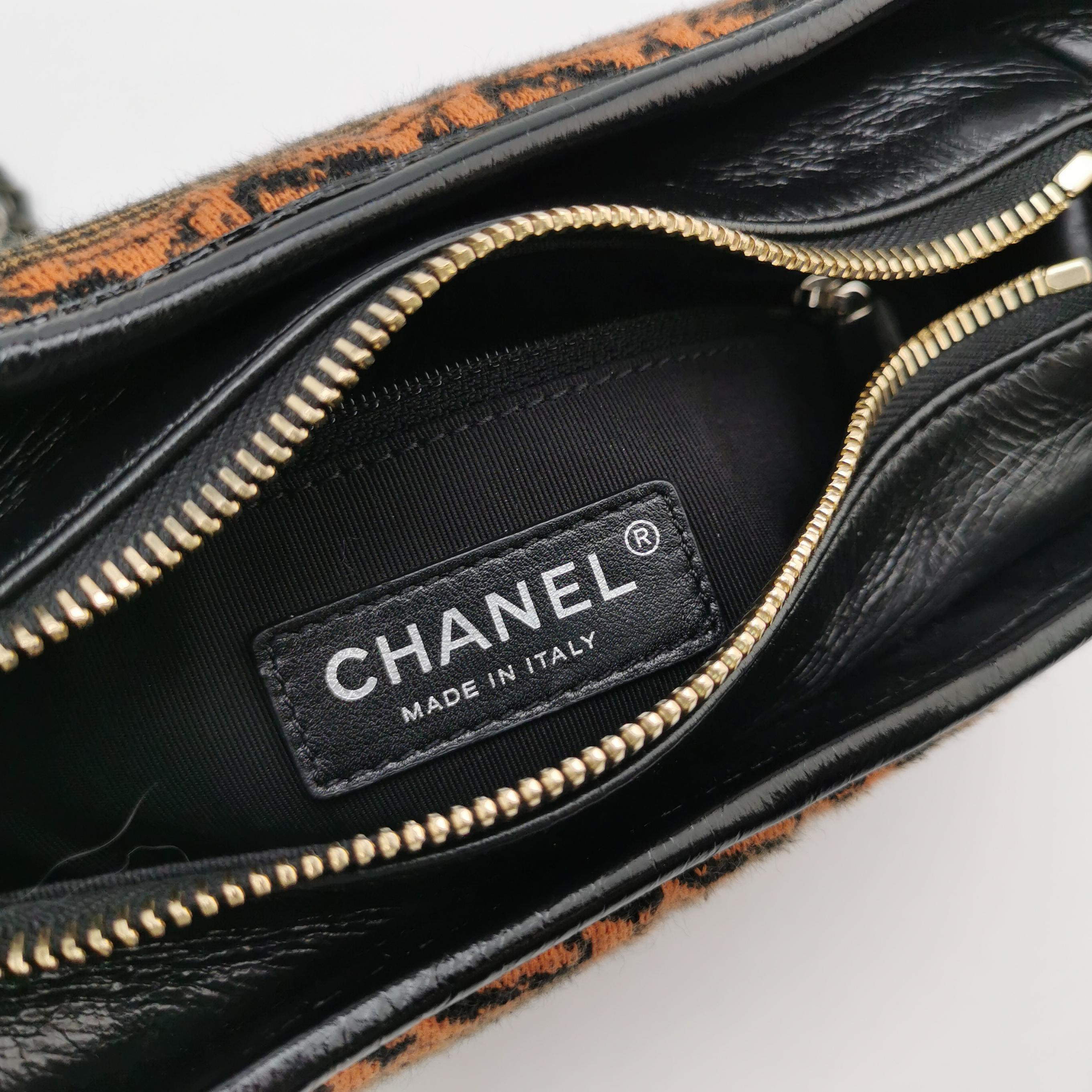 Chanel Gabrielle Hobo Printed Knit Fabric and Leather Small — photo 8 of 16