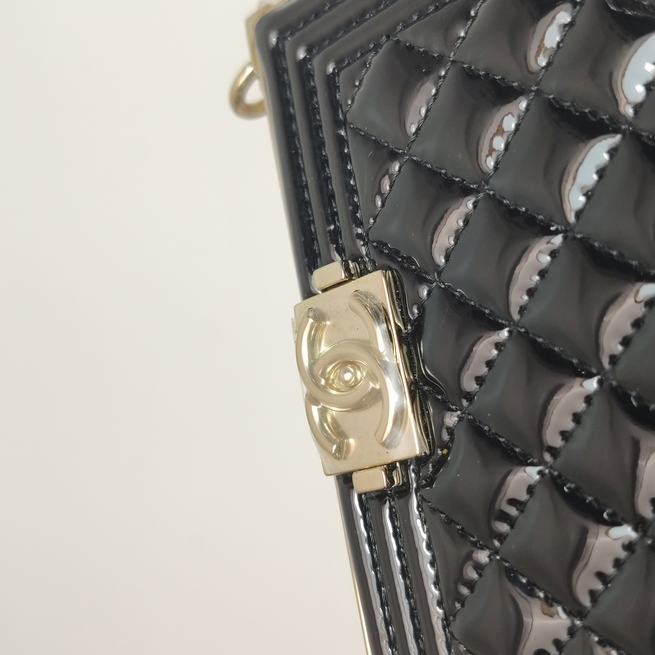 Chanel Boy Chain Box Minaudiere Quilted Patent — photo 12 of 13