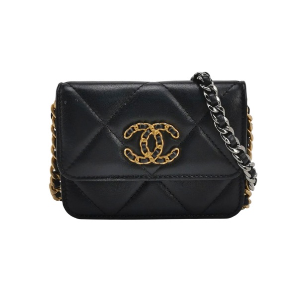 Chanel 19 Clutch With Chain Quilted Lambskin — pre-owned, Vierlot