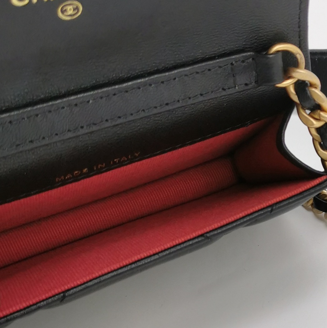 Chanel 19 Clutch With Chain Quilted Lambskin — photo 7 of 25
