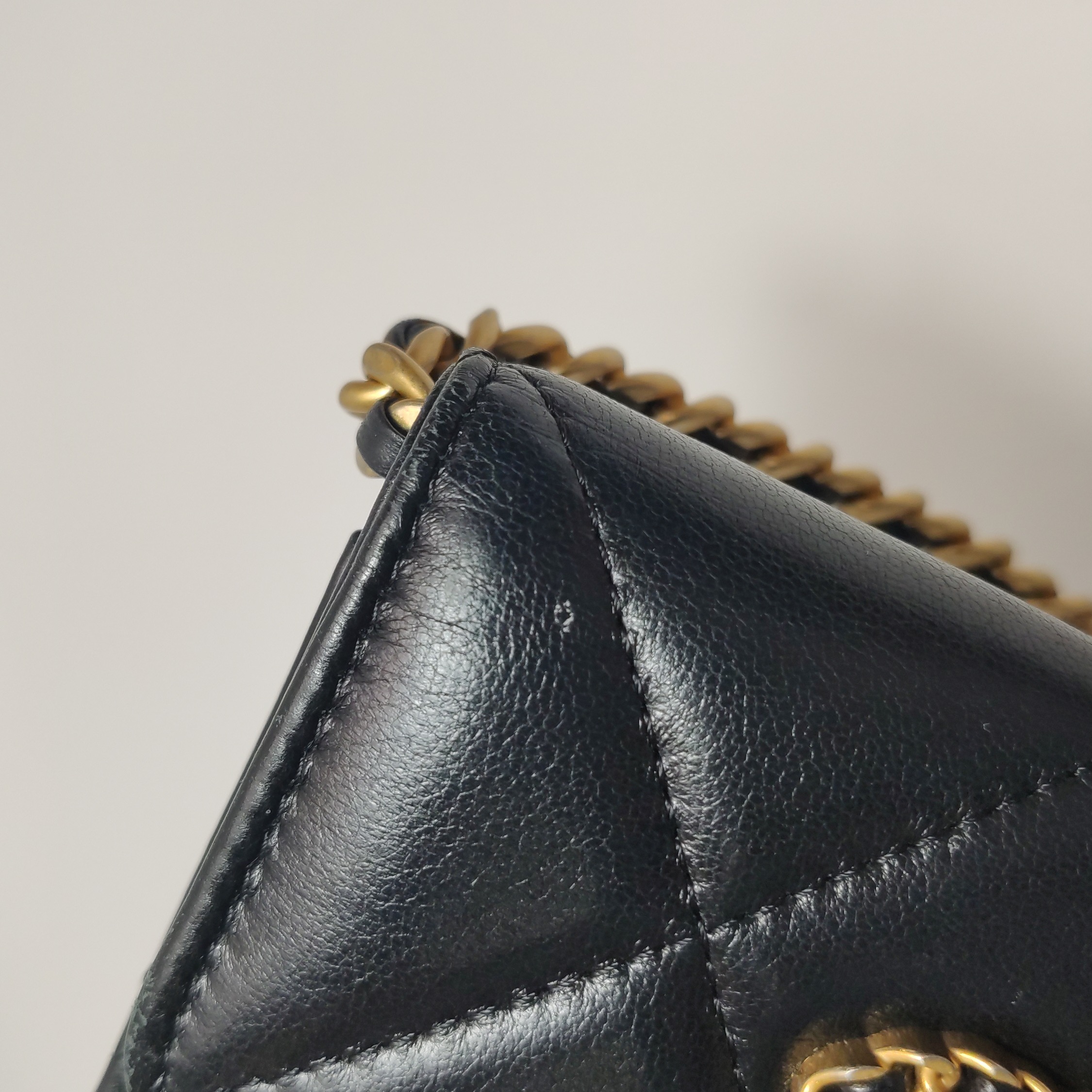 Chanel 19 Clutch With Chain Quilted Lambskin — photo 20 of 25