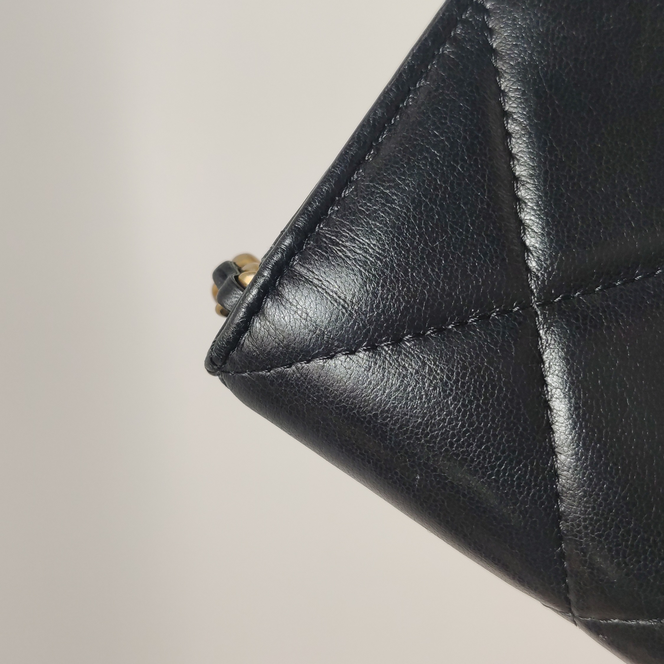Chanel 19 Clutch With Chain Quilted Lambskin — photo 21 of 25