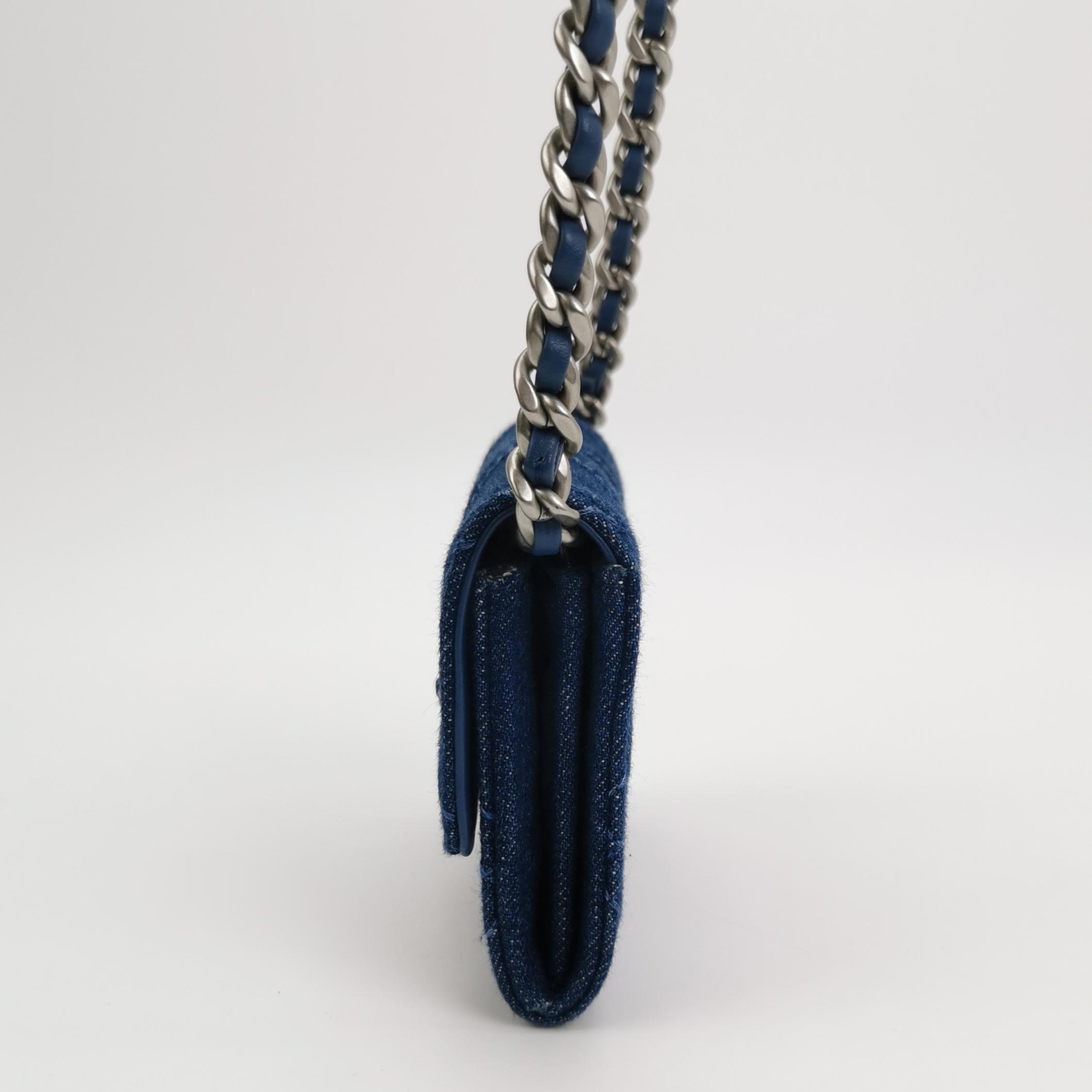 Chanel 19 Clutch With Chain Quilted Cowhide leather And Denim — photo 3 of 16