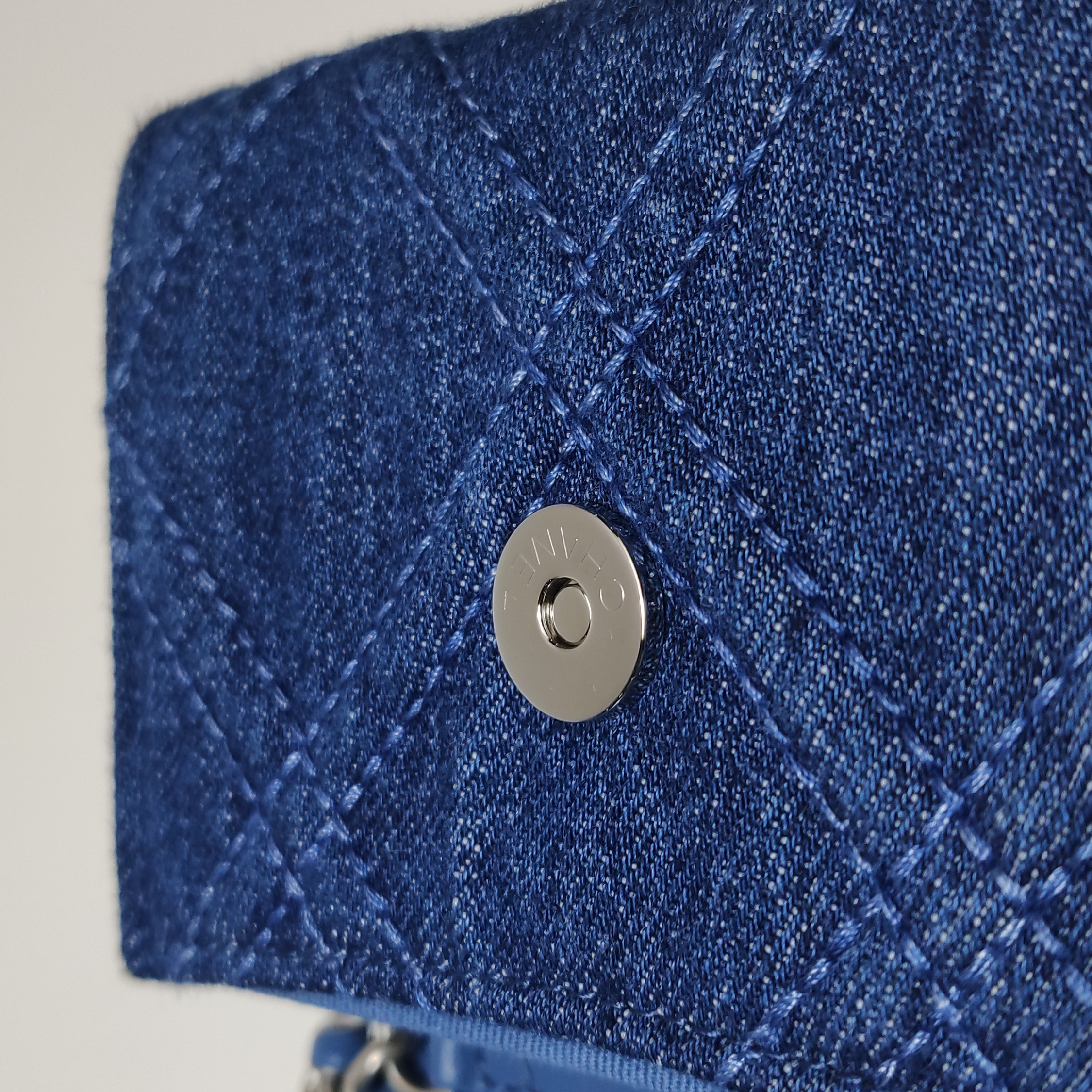 Chanel 19 Clutch With Chain Quilted Cowhide leather And Denim — photo 11 of 16