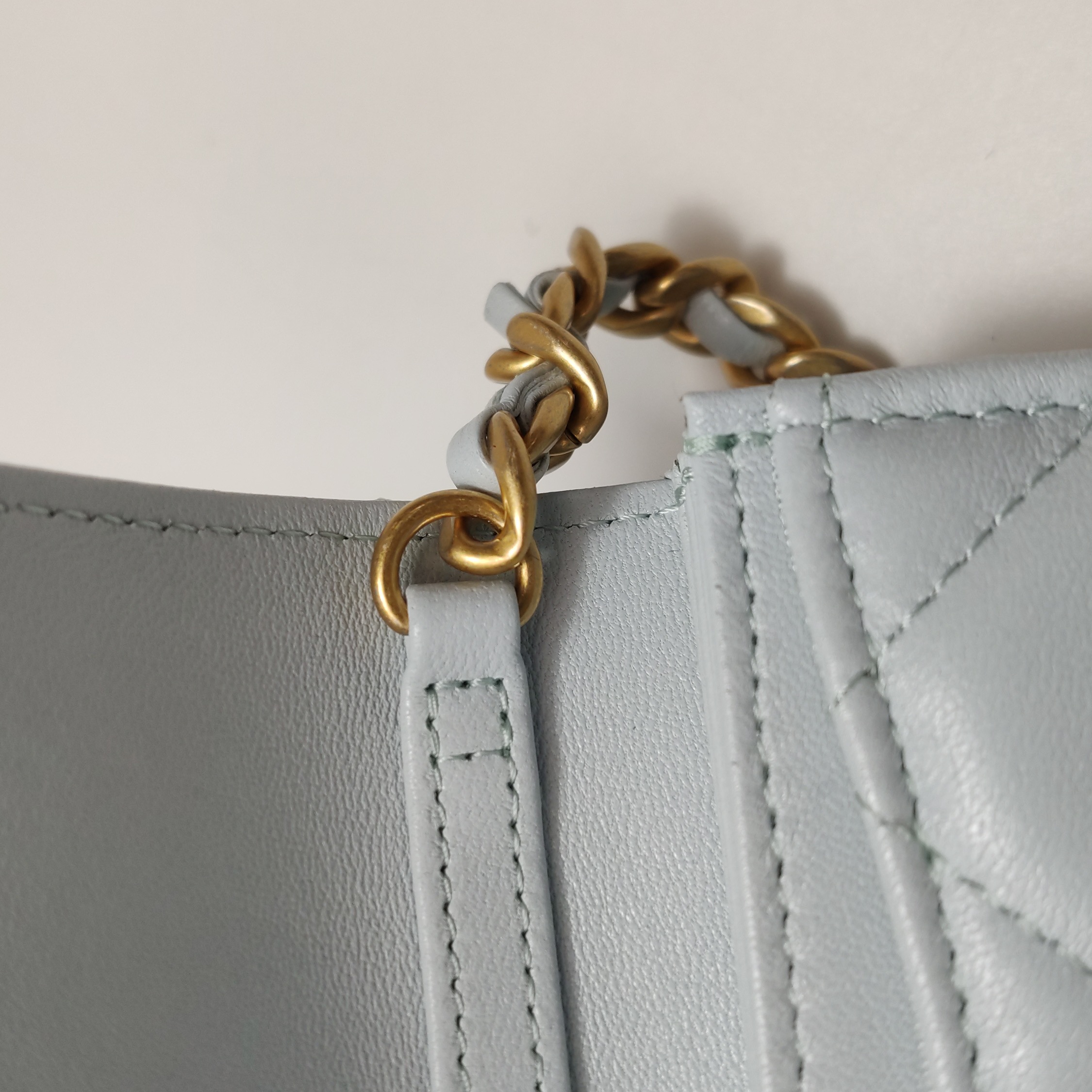 Chanel 19 Clutch With Chain Quilted Lambskin — photo 11 of 15