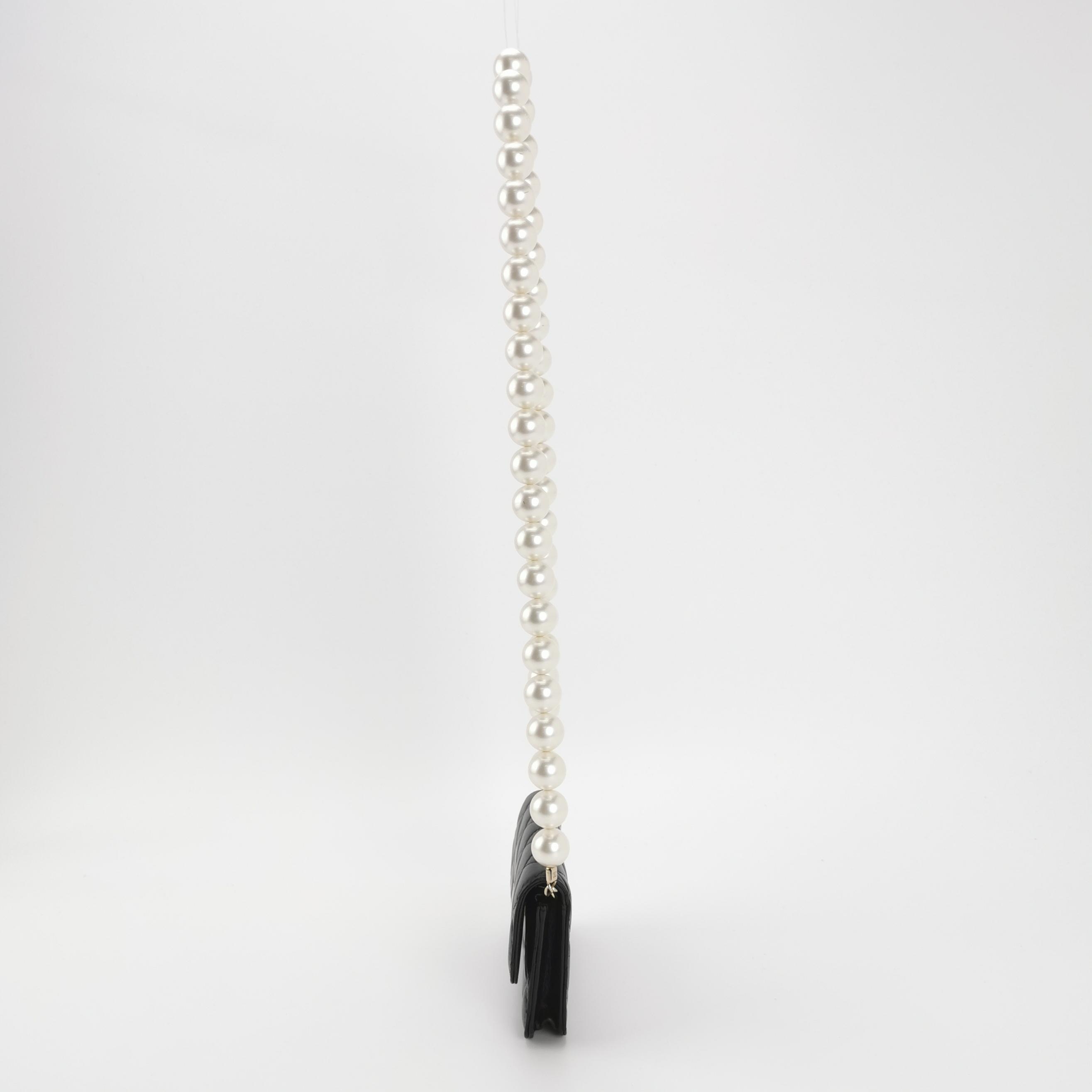 Chanel Pearl Strap CC Wallet on Chain Quilted Calfskin — photo 3 of 15