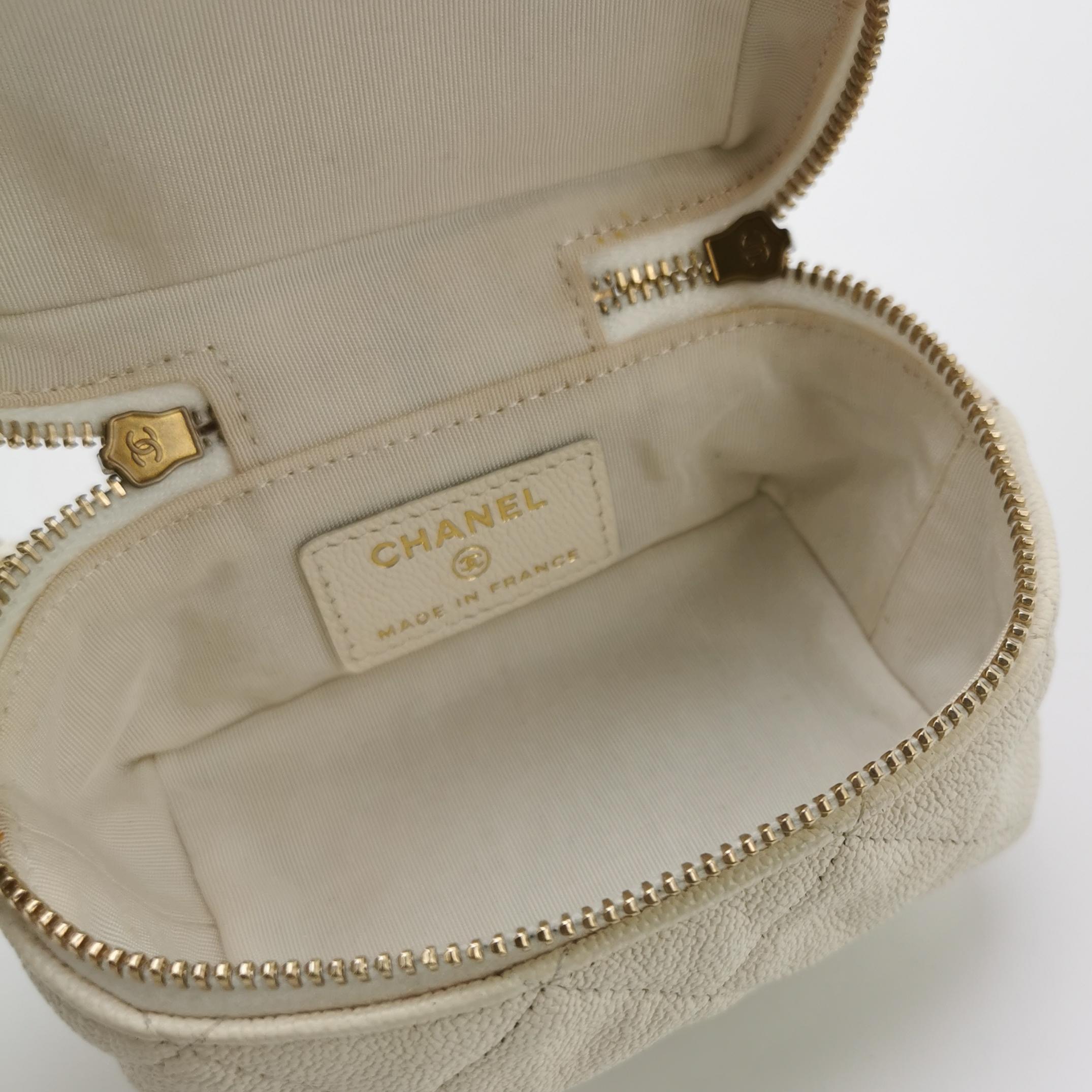 CHANEL Trendy CC Top Handle Vanity Case Quilted Cowhide leather — photo 7 of 24