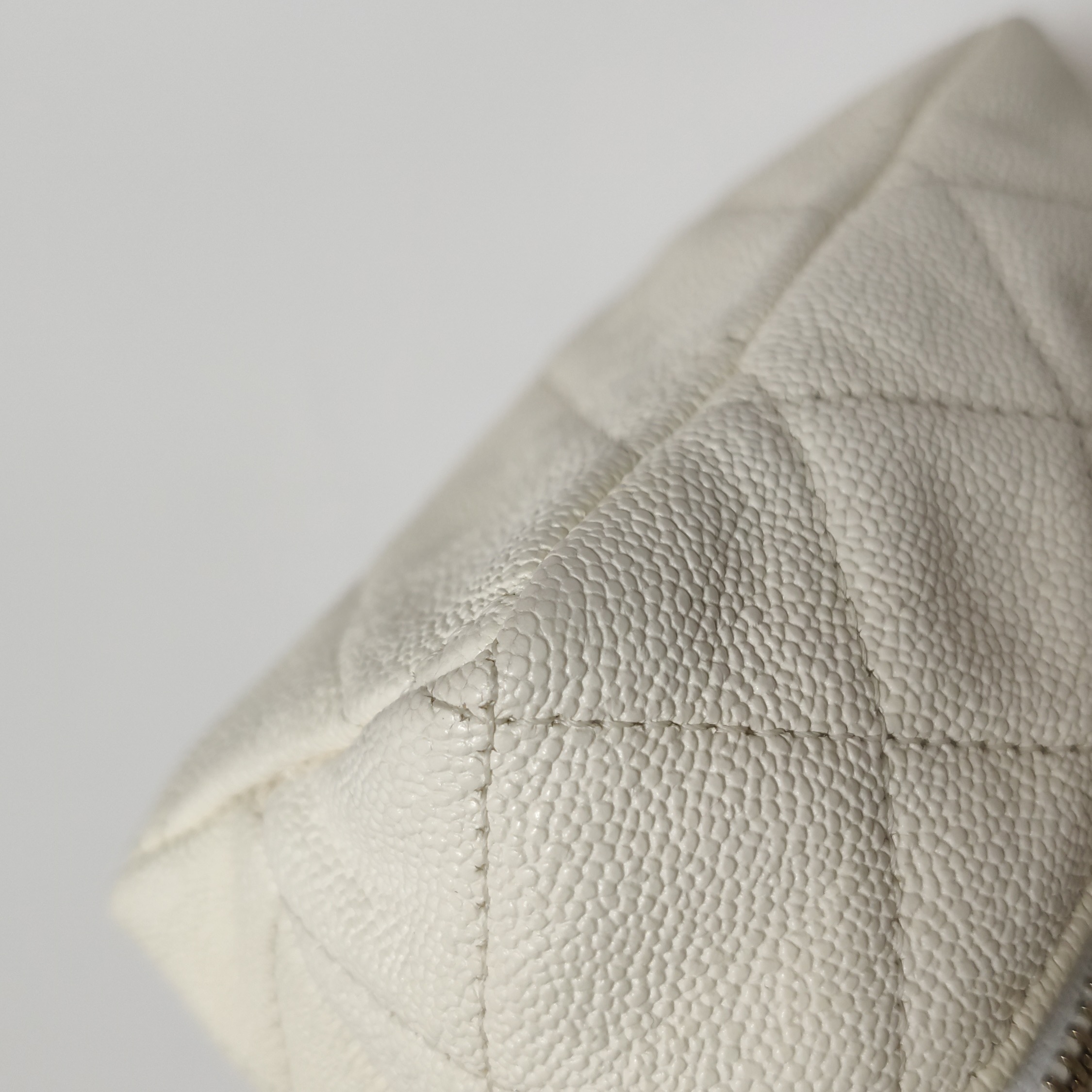 CHANEL Trendy CC Top Handle Vanity Case Quilted Cowhide leather — photo 18 of 24
