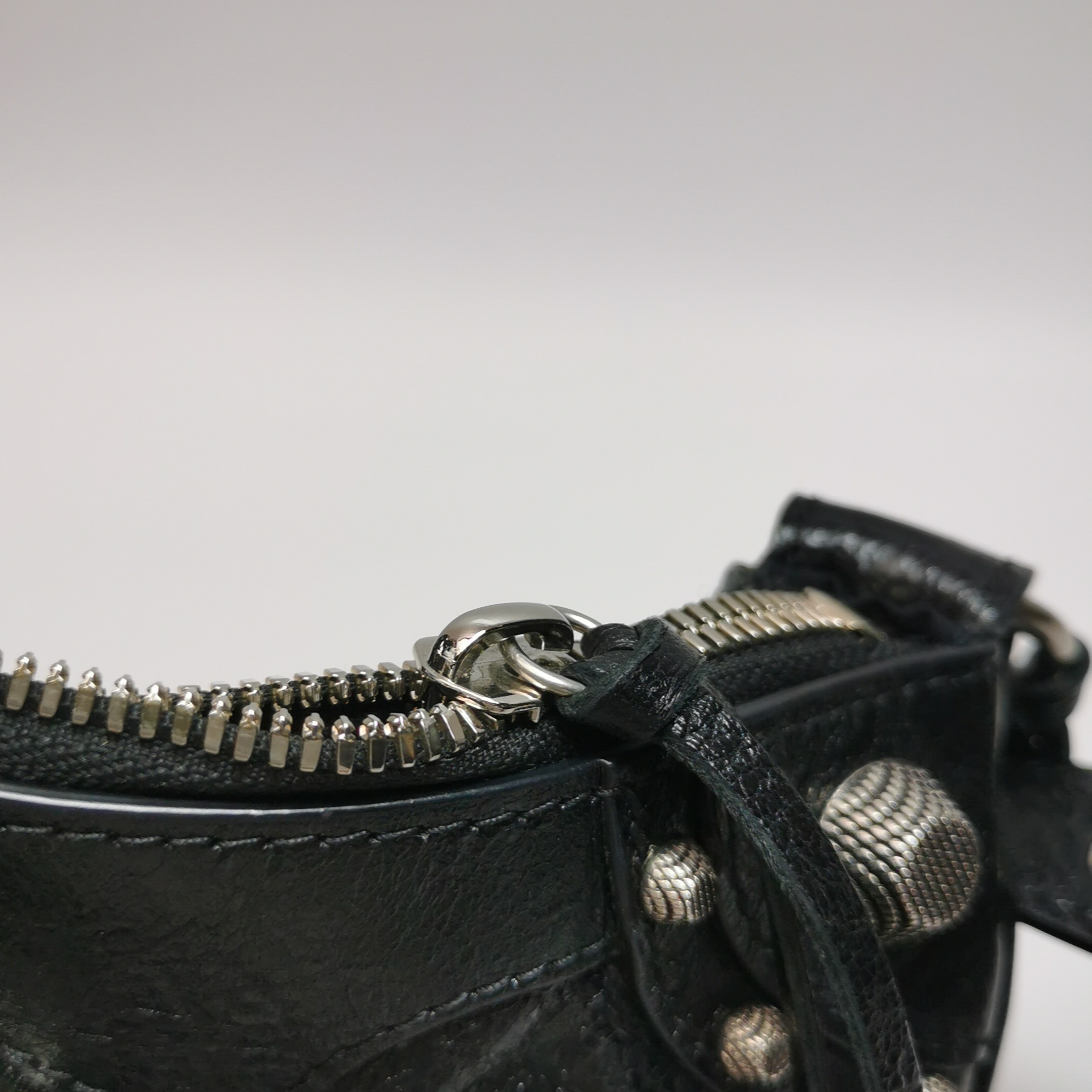 Balenciaga Le Cagole Giant Studs Shoulder Bag Leather Small — photo 19 of 25