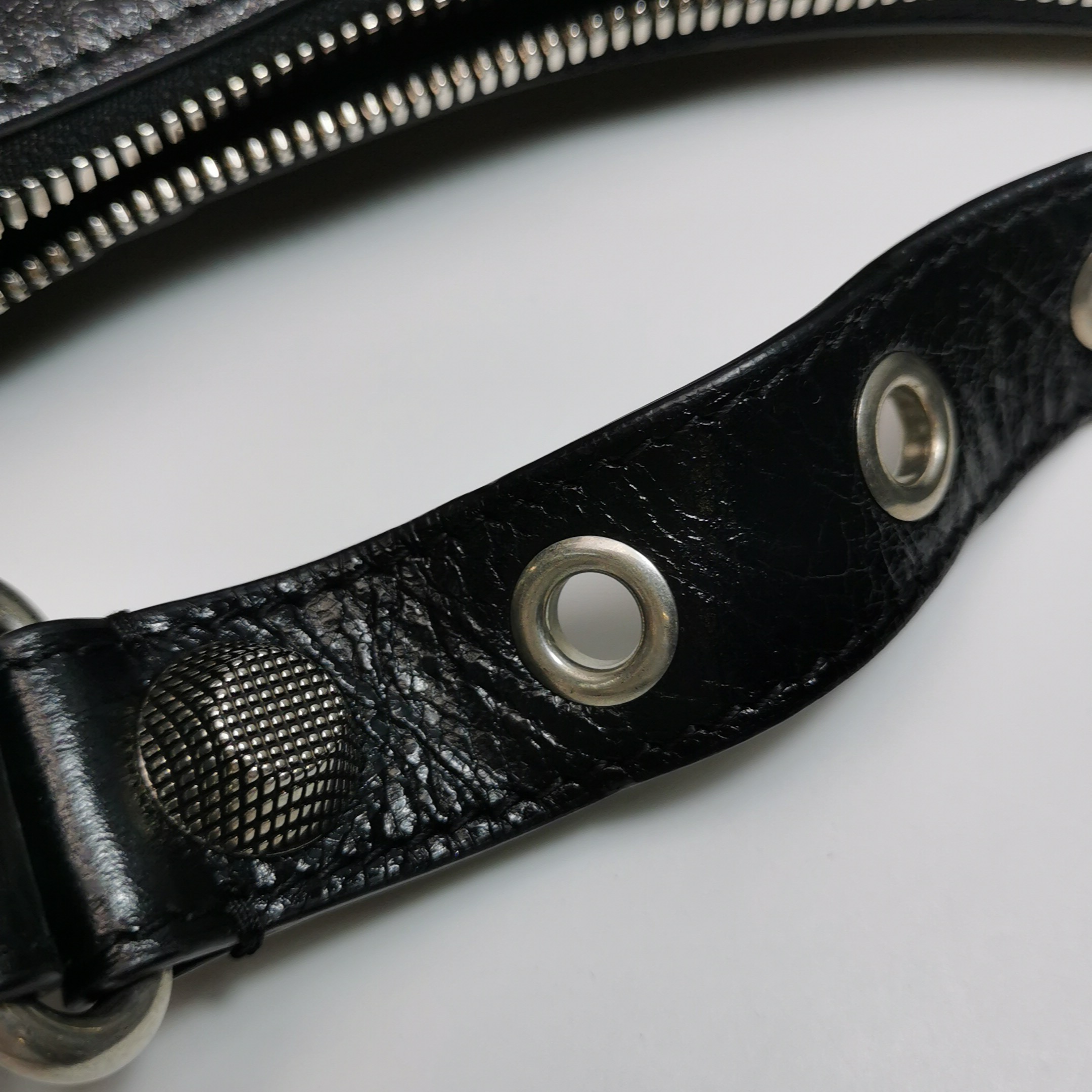 Balenciaga Le Cagole Giant Studs Shoulder Bag Leather Small — photo 25 of 25