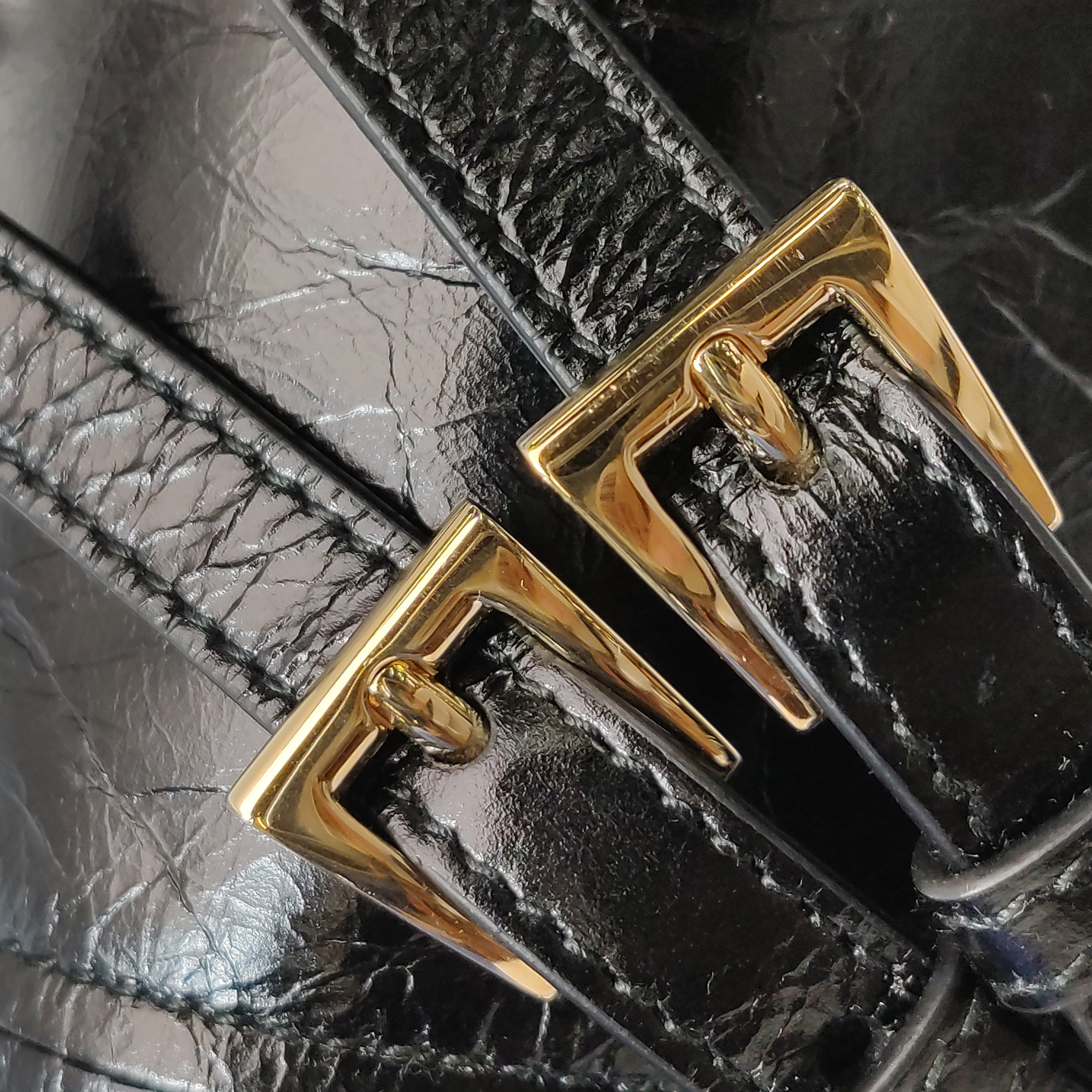 Prada Bonnie Handbag Vitello Shine Medium — photo 11 of 18