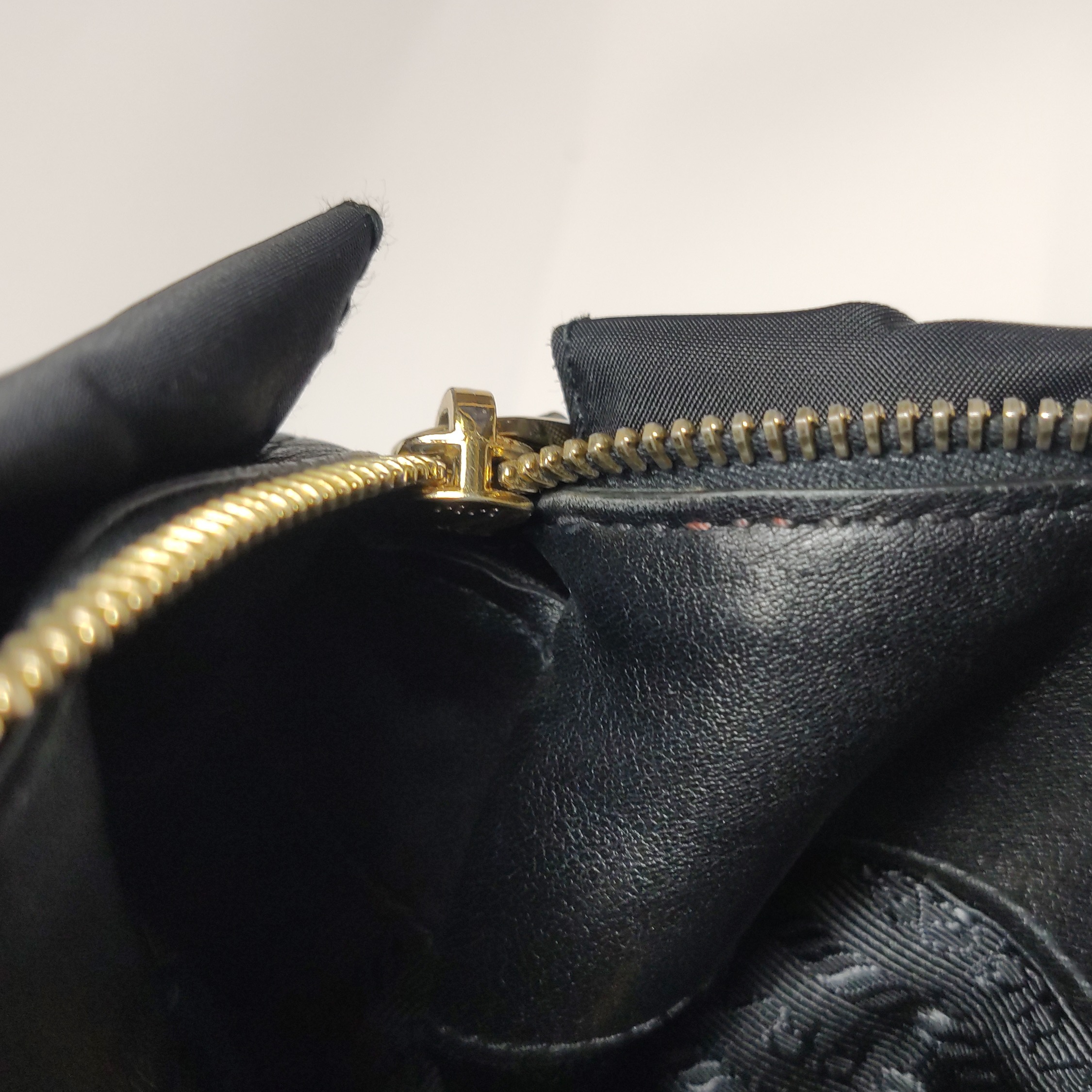 PRADA Shoulder Bag Cowhide leather And Tessuto — photo 15 of 24