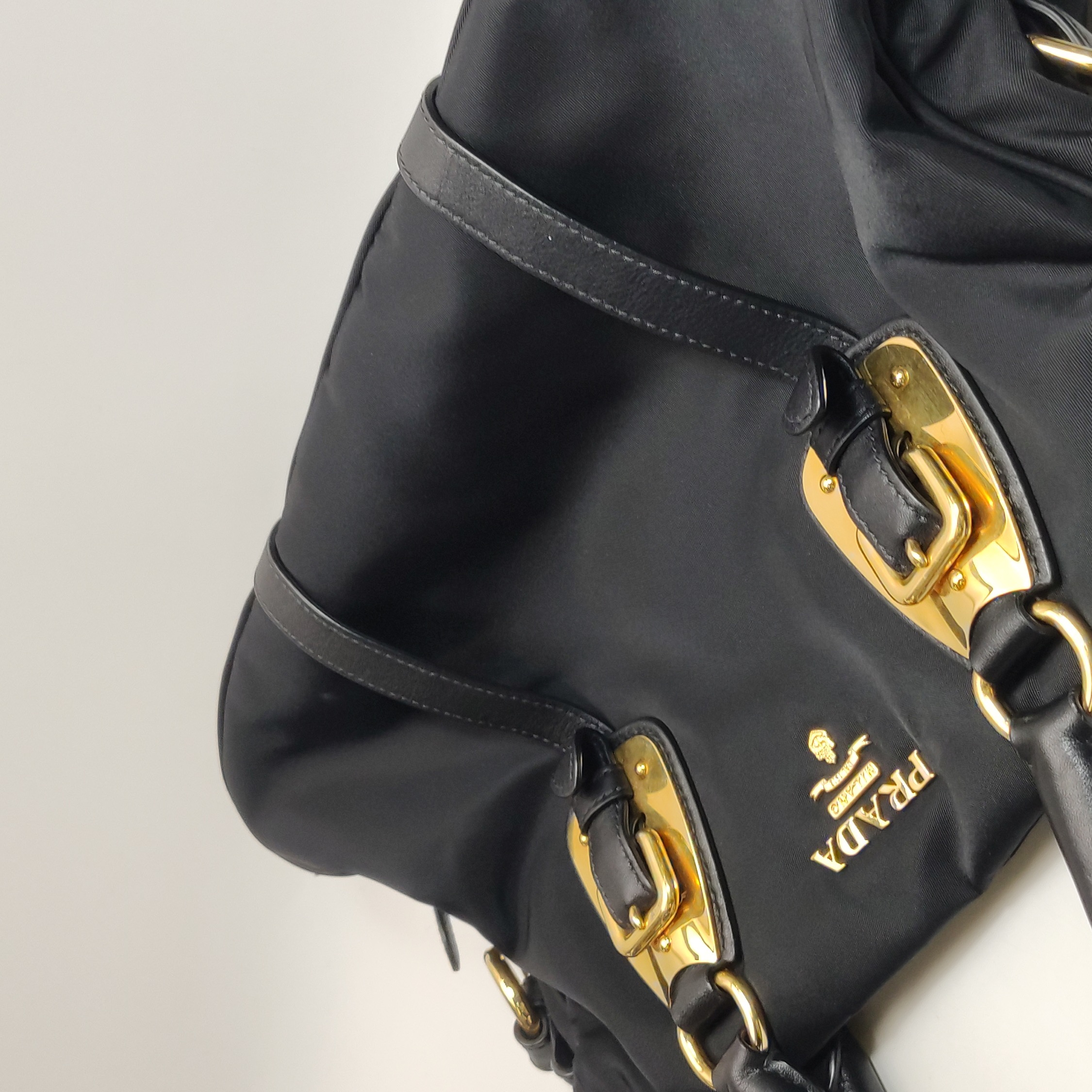 PRADA Shoulder Bag Cowhide leather And Tessuto — photo 14 of 24