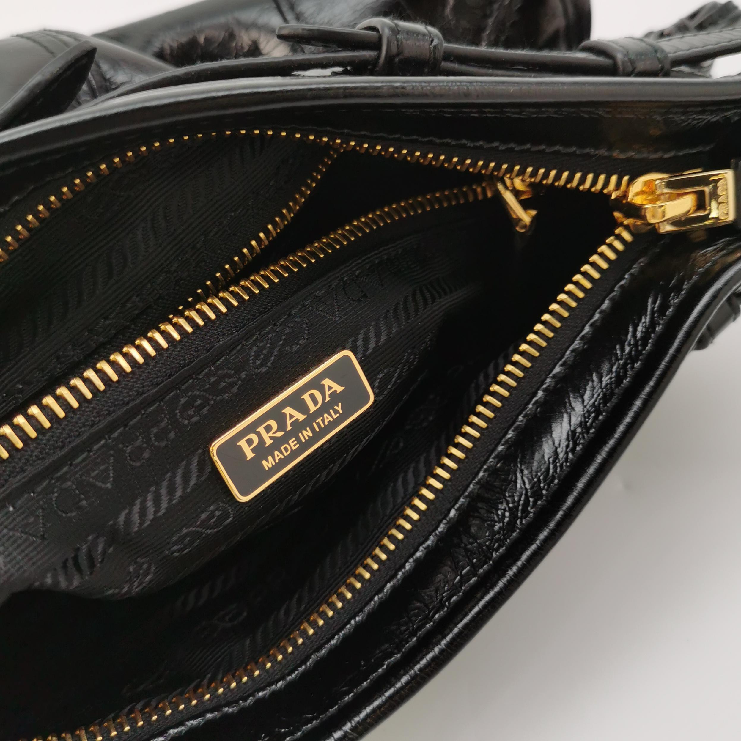 Prada Bonnie Handbag Cowhide leather Small — photo 8 of 17