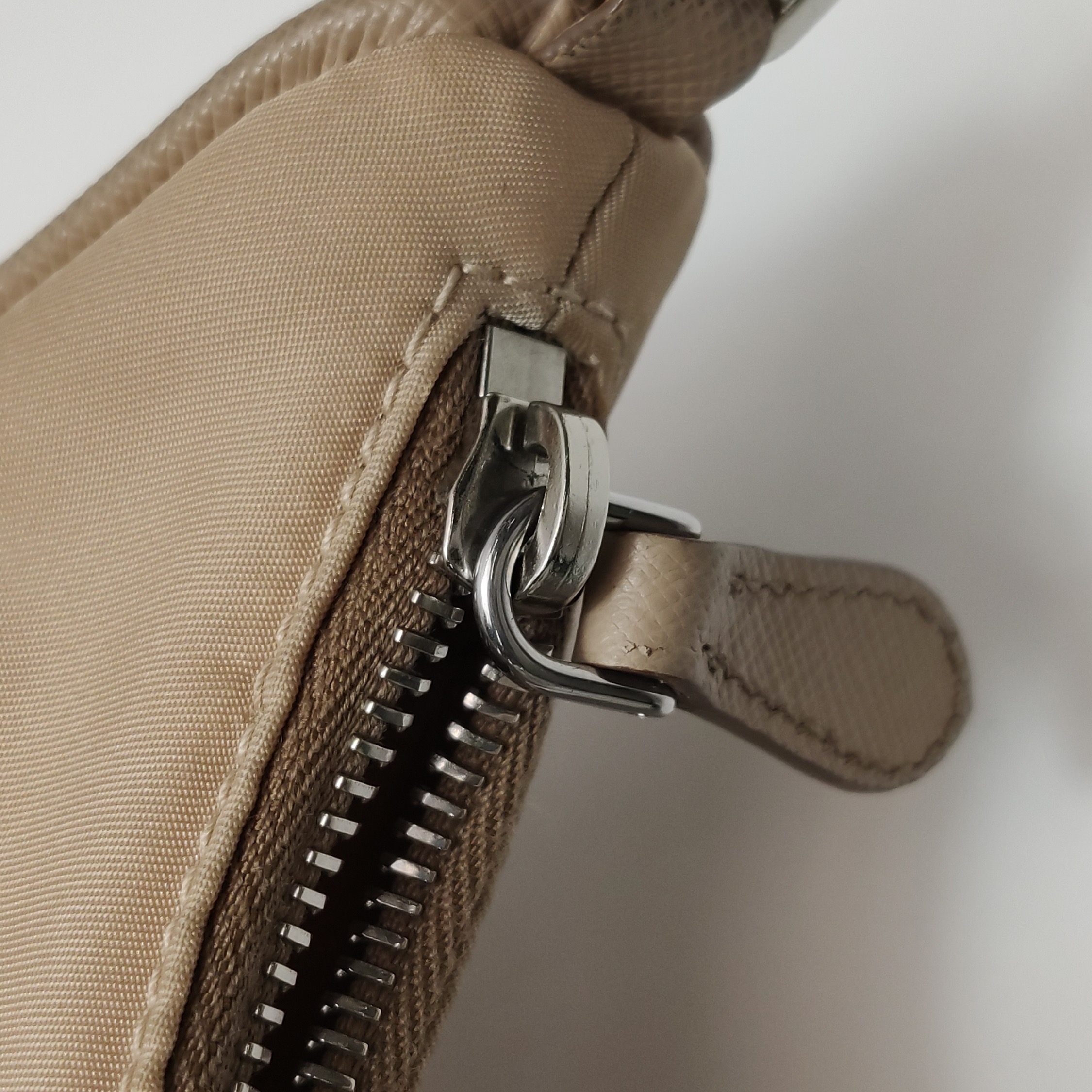 PRADA Re-Edition 2005 Hobo Tessuto with Saffiano Leather Mini — photo 16 of 22