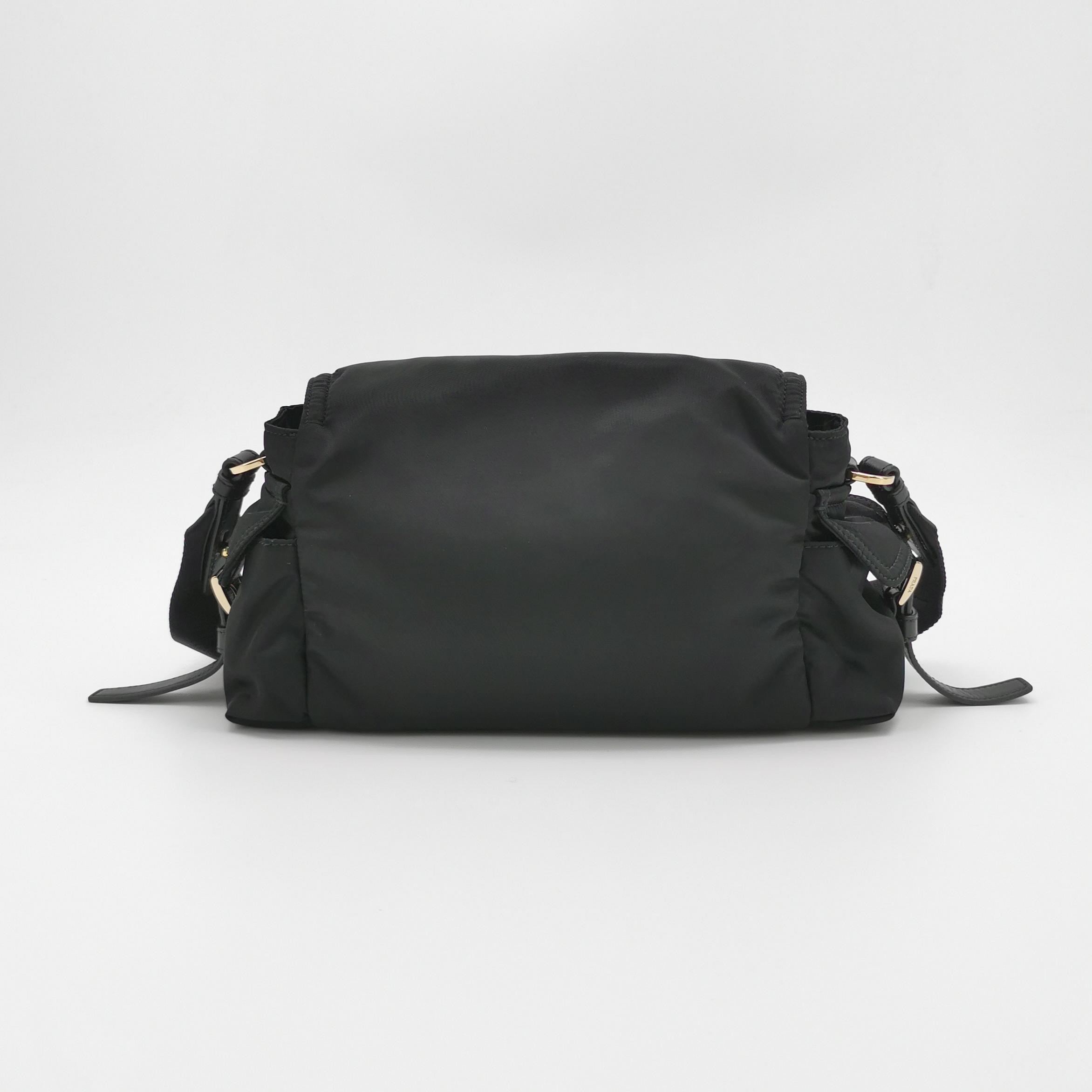 Prada Explore Shoulder Bag Re-Nylon Medium — photo 5 of 18