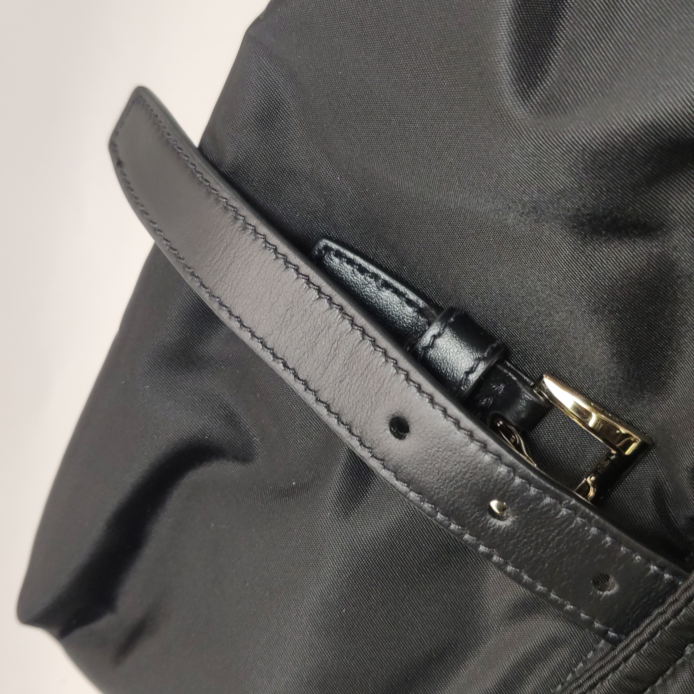 Prada Explore Shoulder Bag Re-Nylon Medium — photo 17 of 18