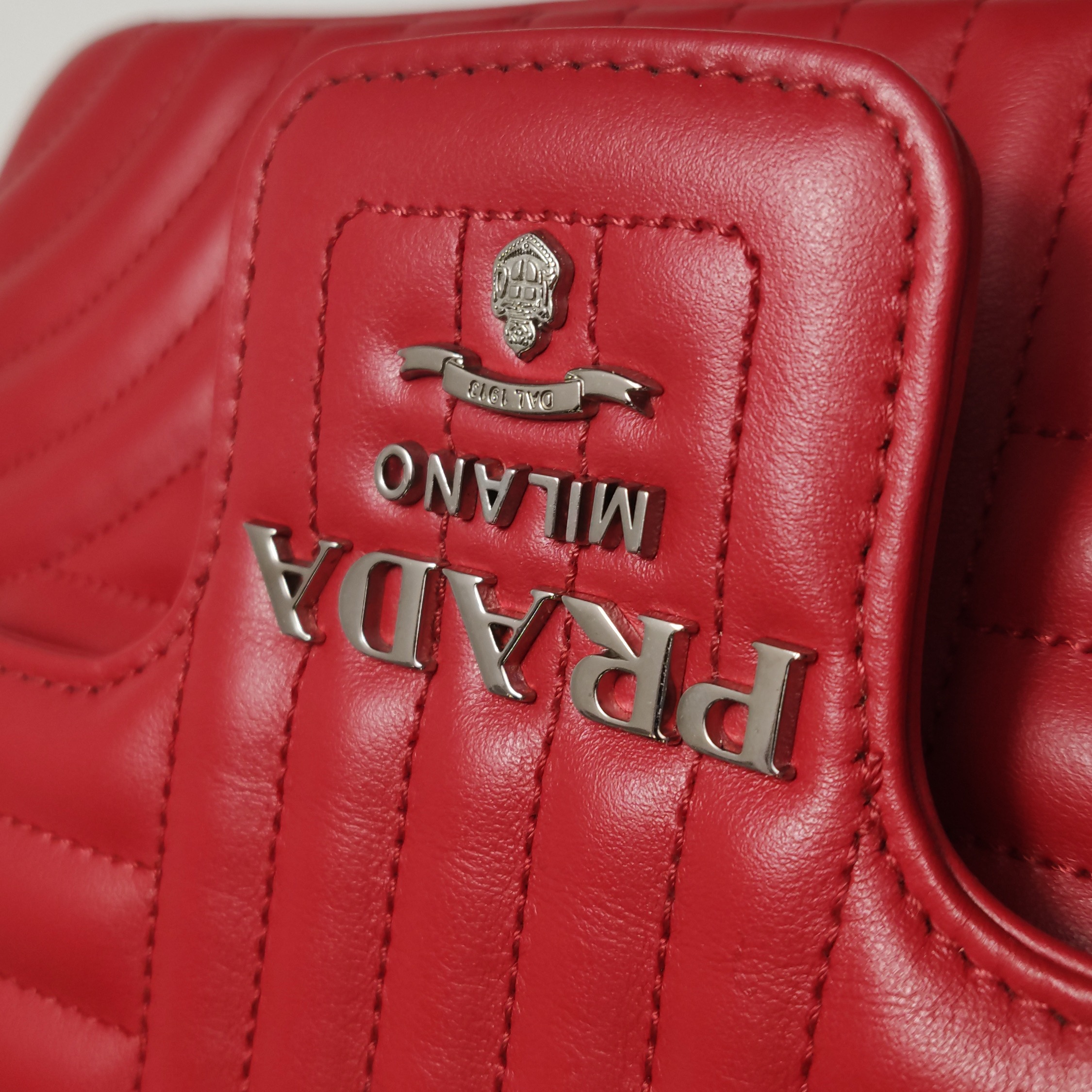 Prada Chain Flap Shoulder Bag Diagramme Quilted Leather Medium — photo 9 of 16