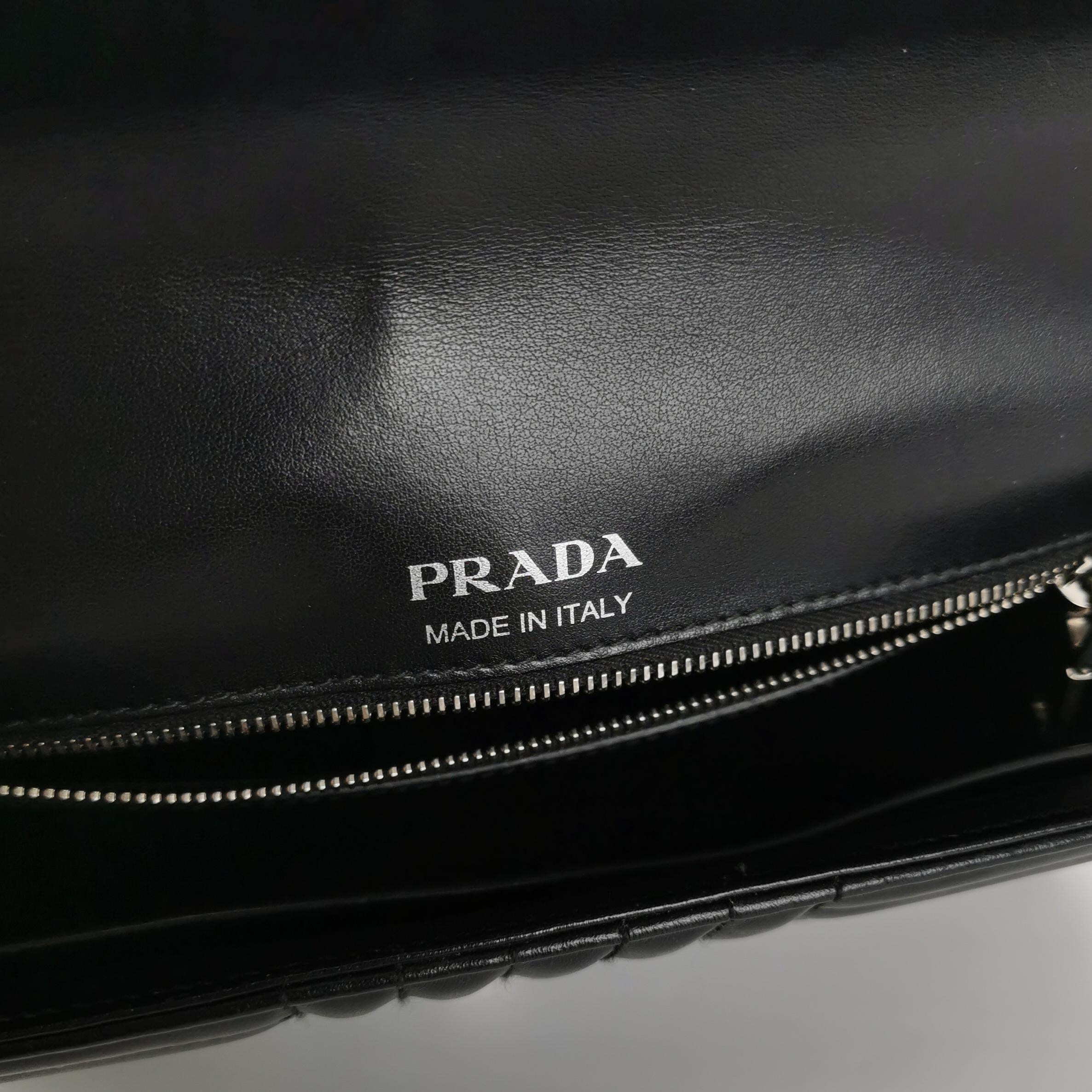 Prada Chain Flap Shoulder Bag Diagramme Quilted Leather Medium — photo 7 of 14
