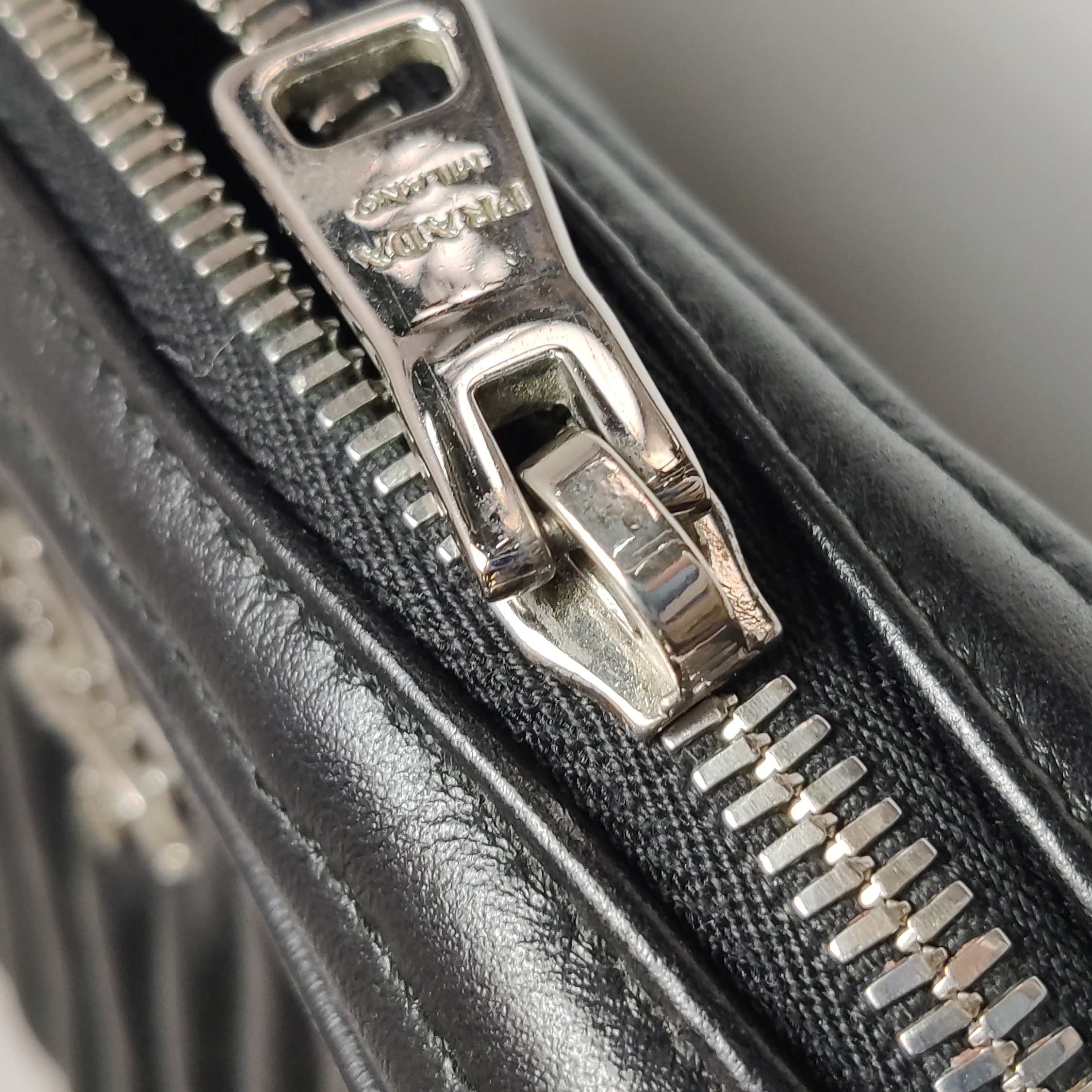 Prada Camera Bag Diagramme Quilted Leather — photo 10 of 18