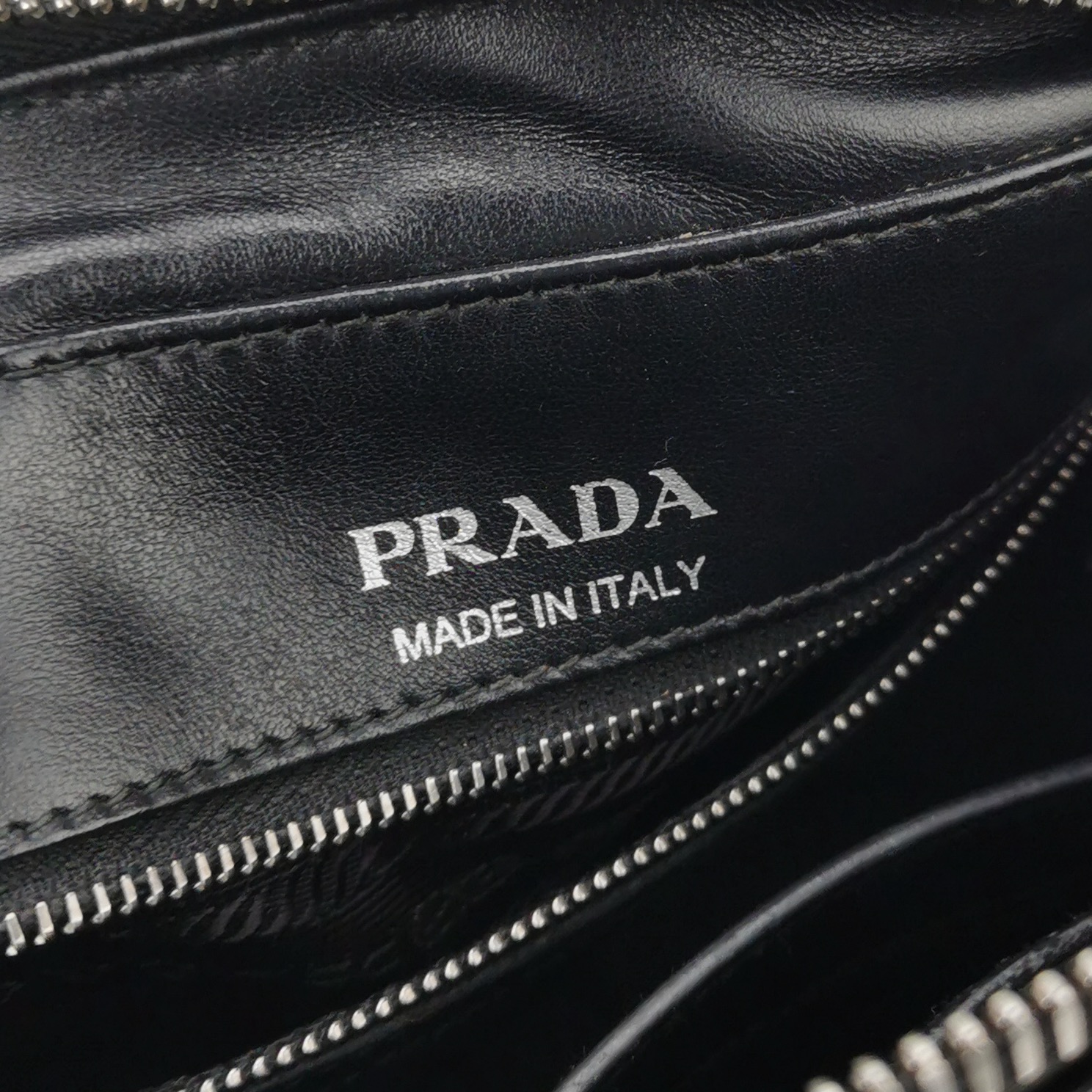 Prada Camera Bag Diagramme Quilted Leather — photo 8 of 21