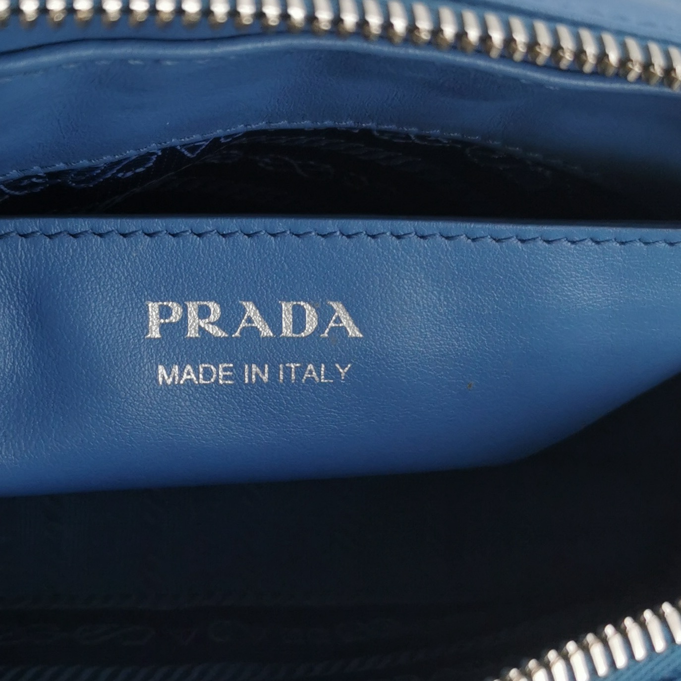 Prada Camera Bag Diagramme Quilted Leather — photo 8 of 17