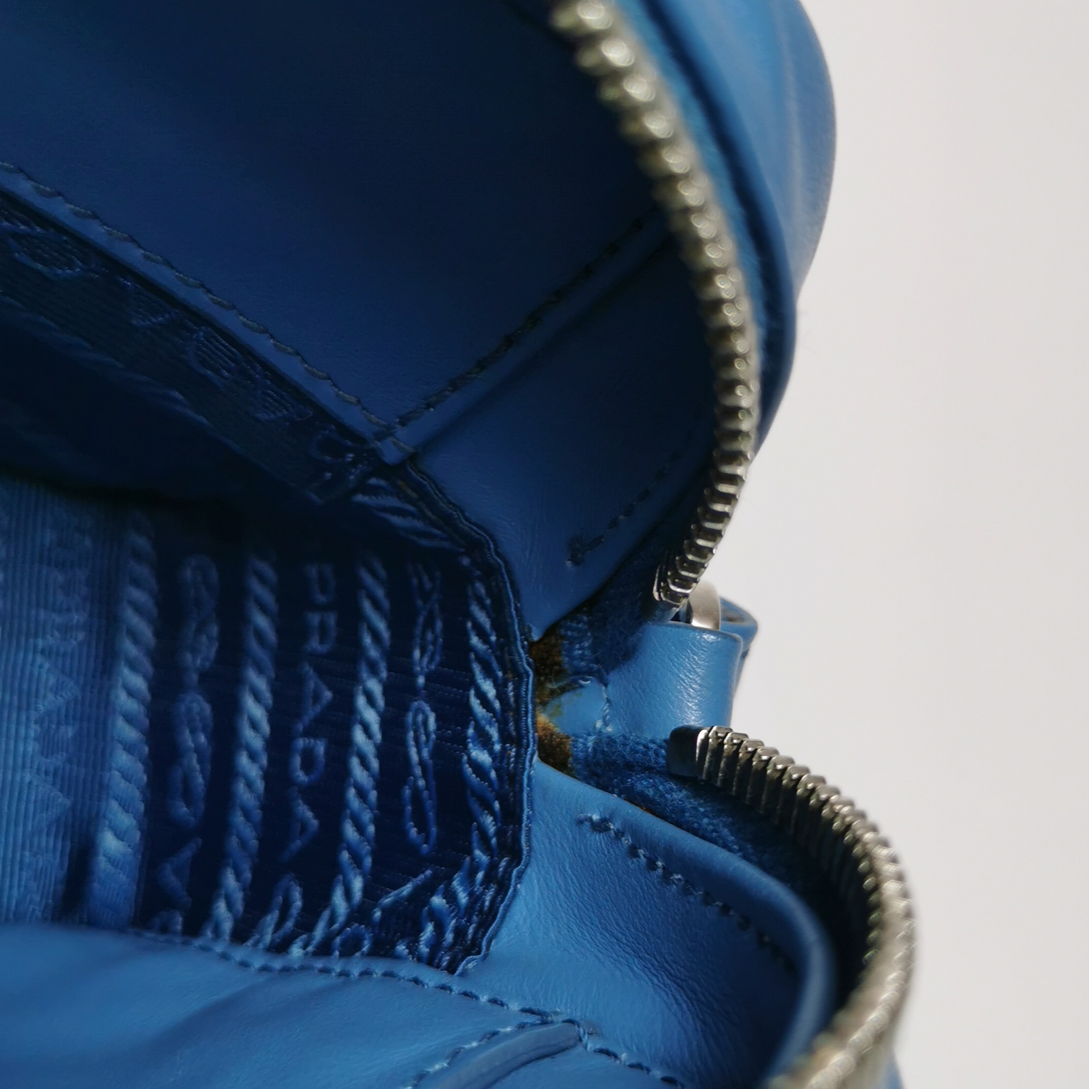 Prada Camera Bag Diagramme Quilted Leather — photo 9 of 17