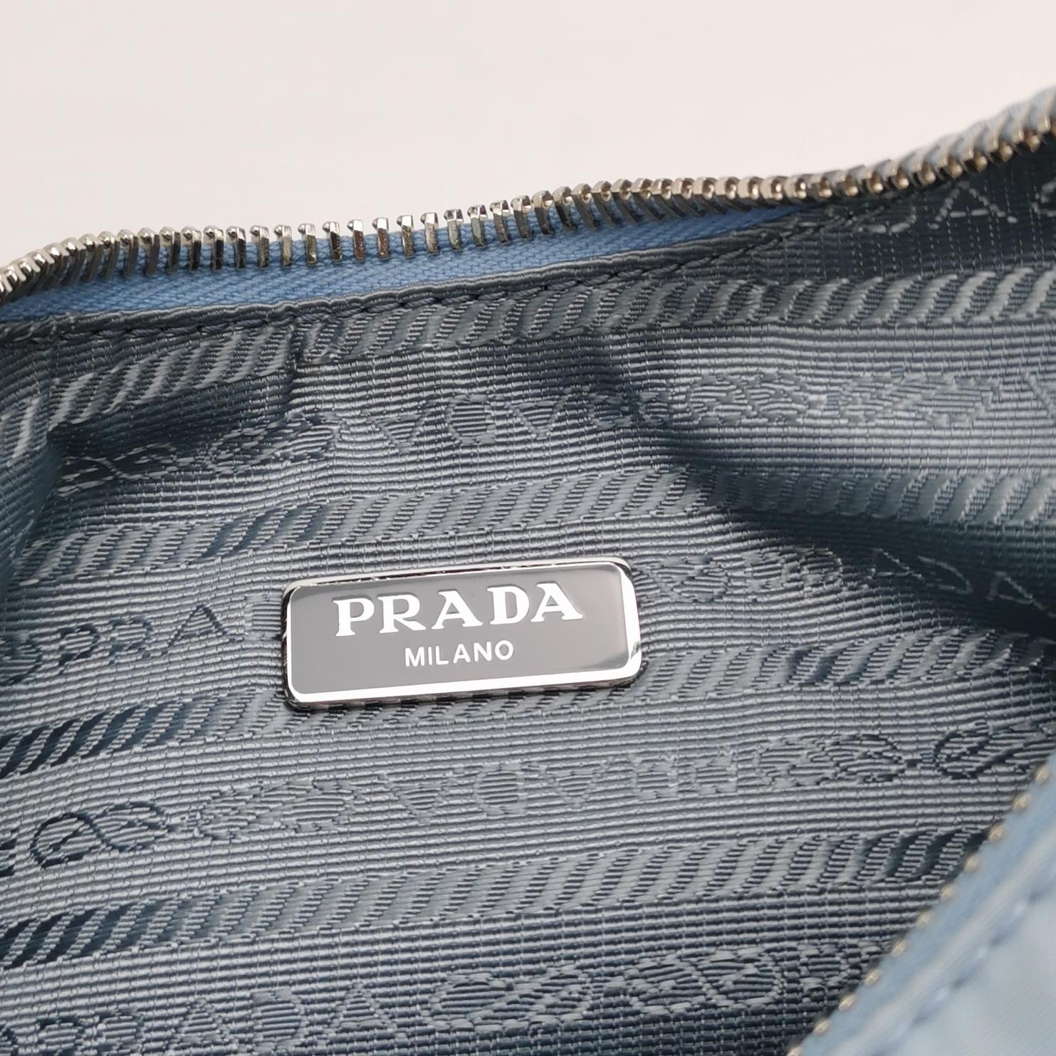 Prada Re-Edition 2005 Shoulder Bag Saffiano Leather Small — photo 7 of 16